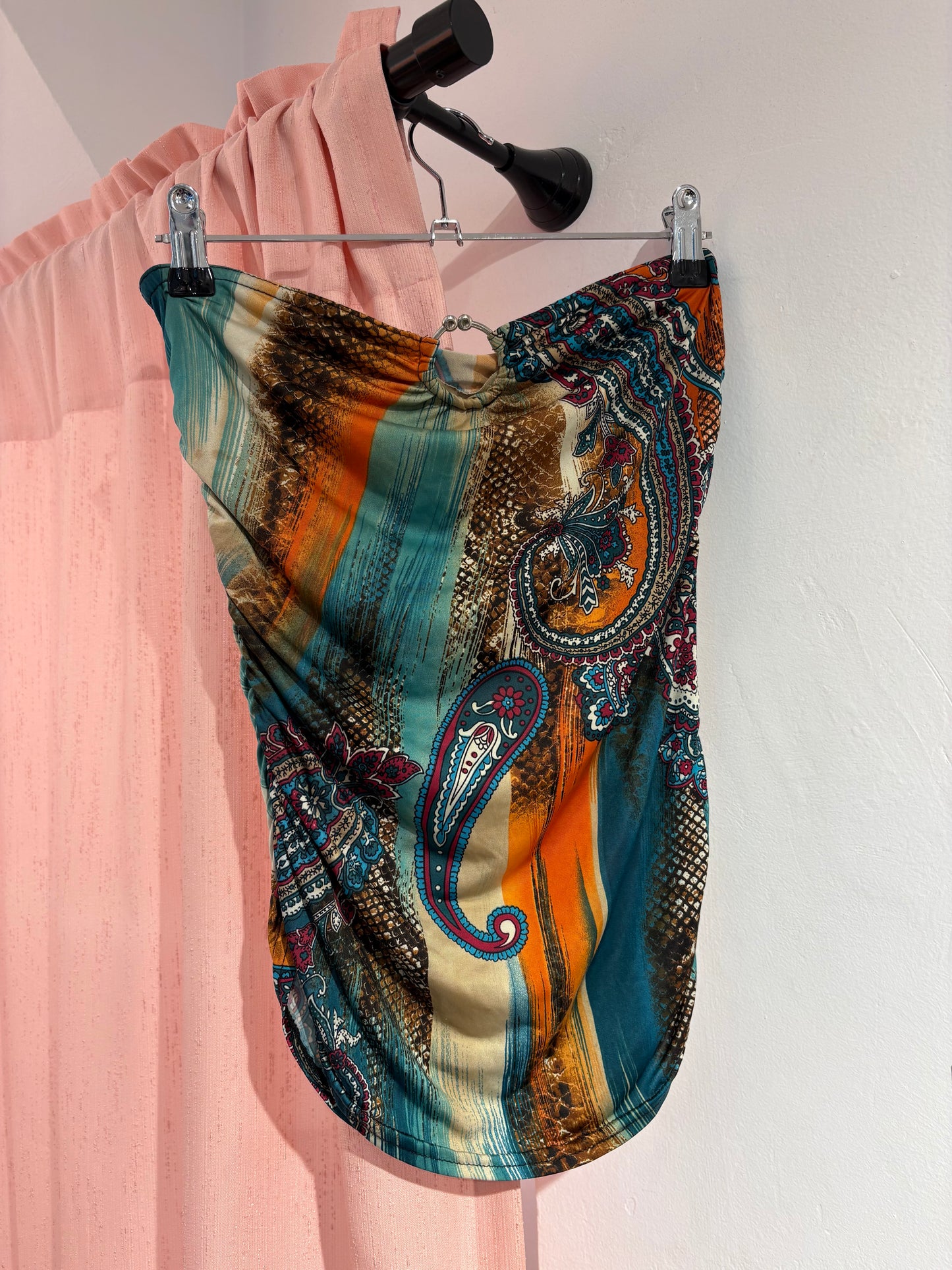 Strapless paisley top with a silver front detail (M)