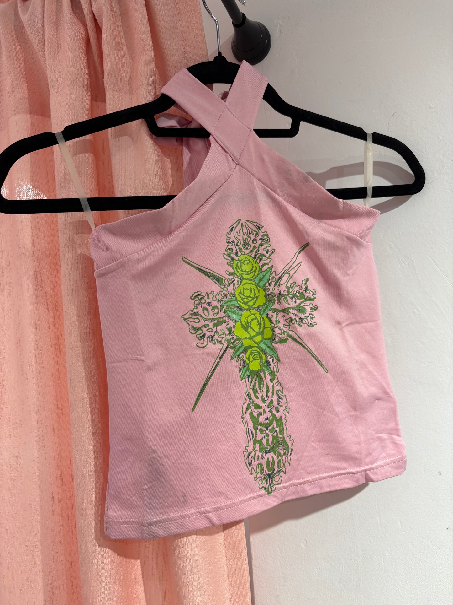 Incredible halterneck top with a crossed strap neckline (S)