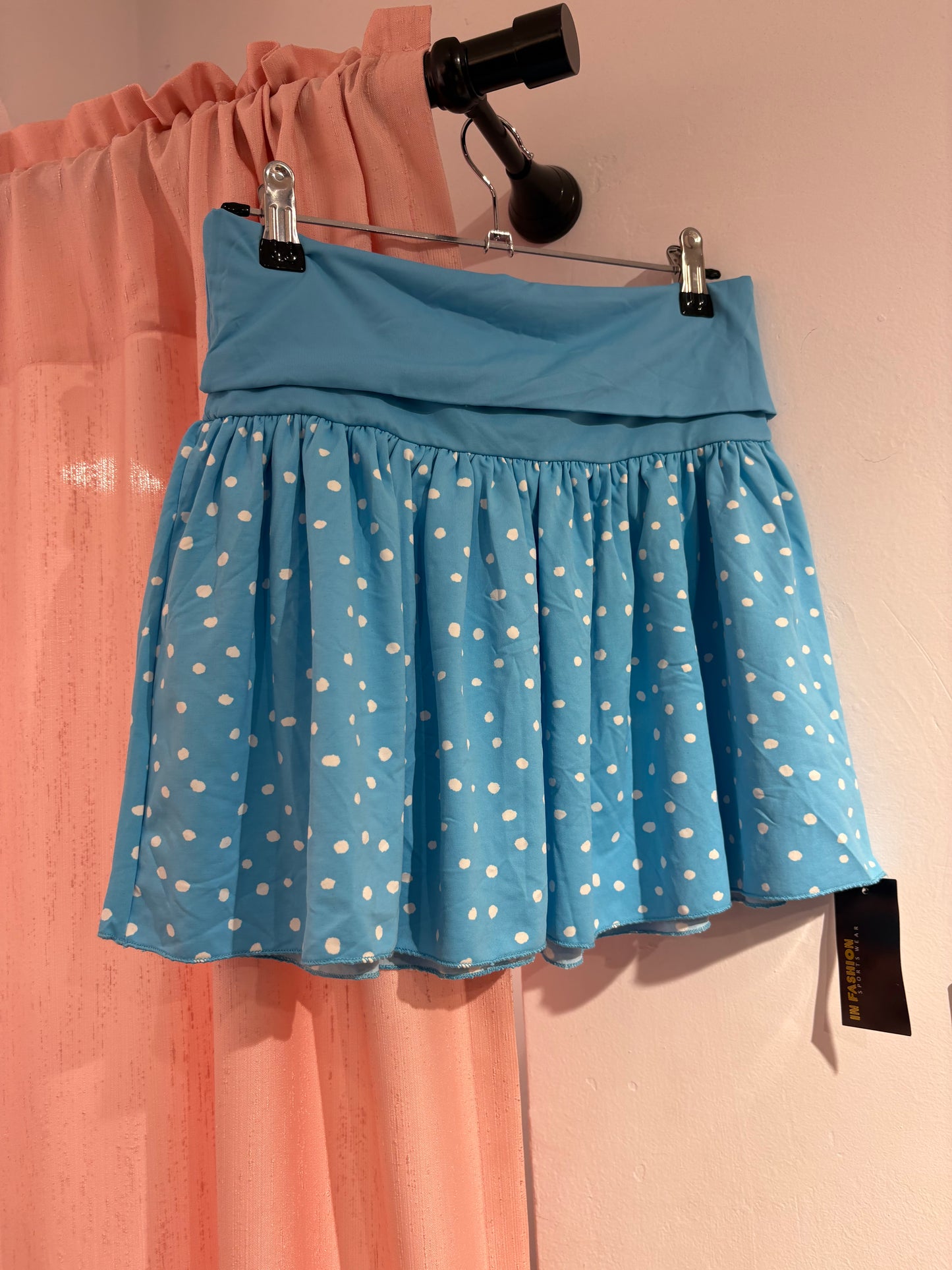 Super cute deadstock polka dot skirt (S/M)