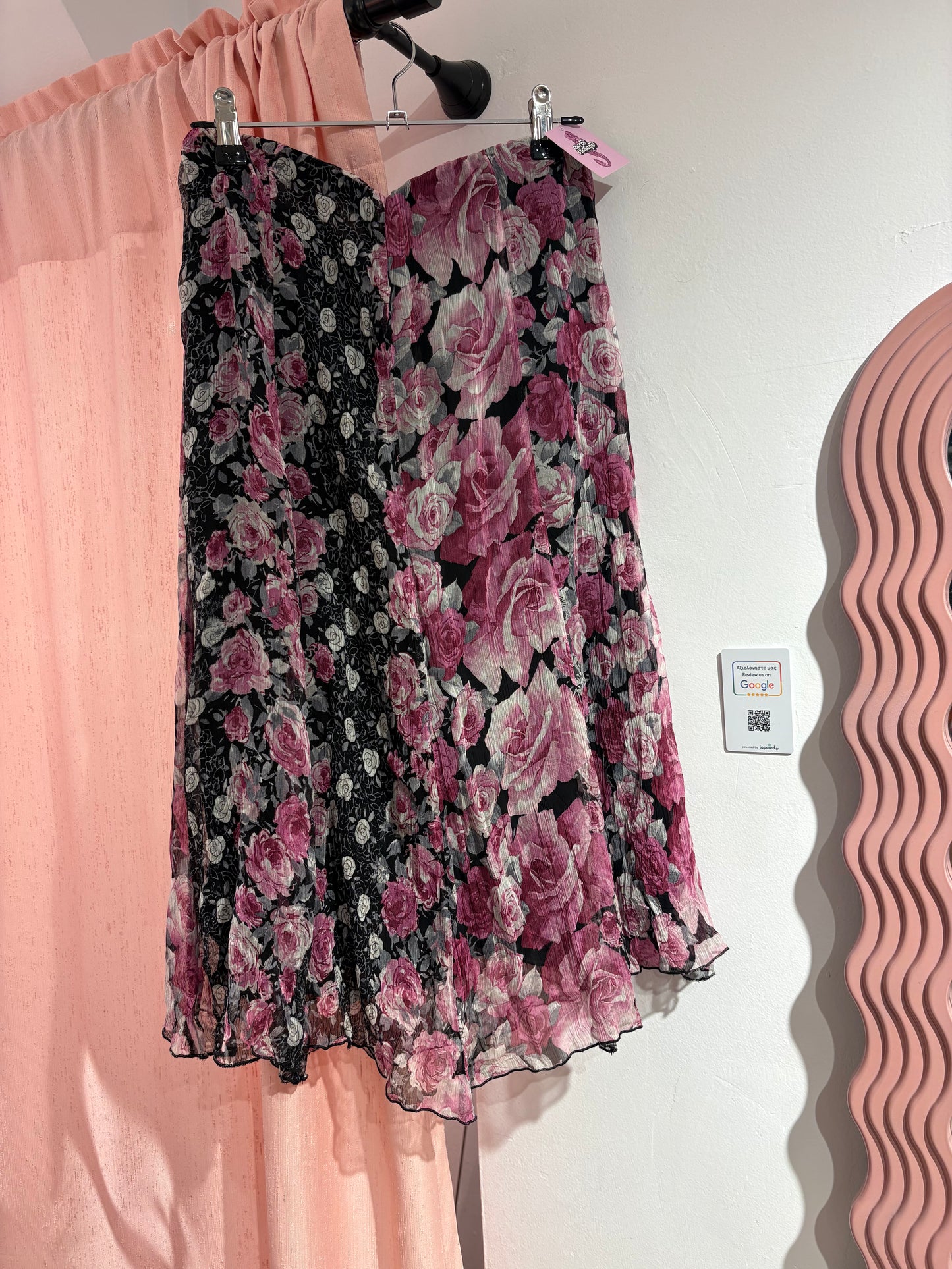 Super cute midi floral skirt (M)