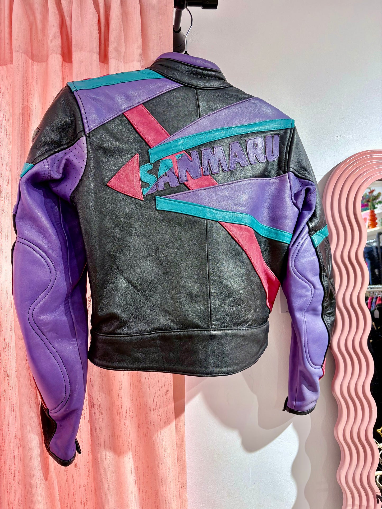 Leather motorbike jacket (XS)