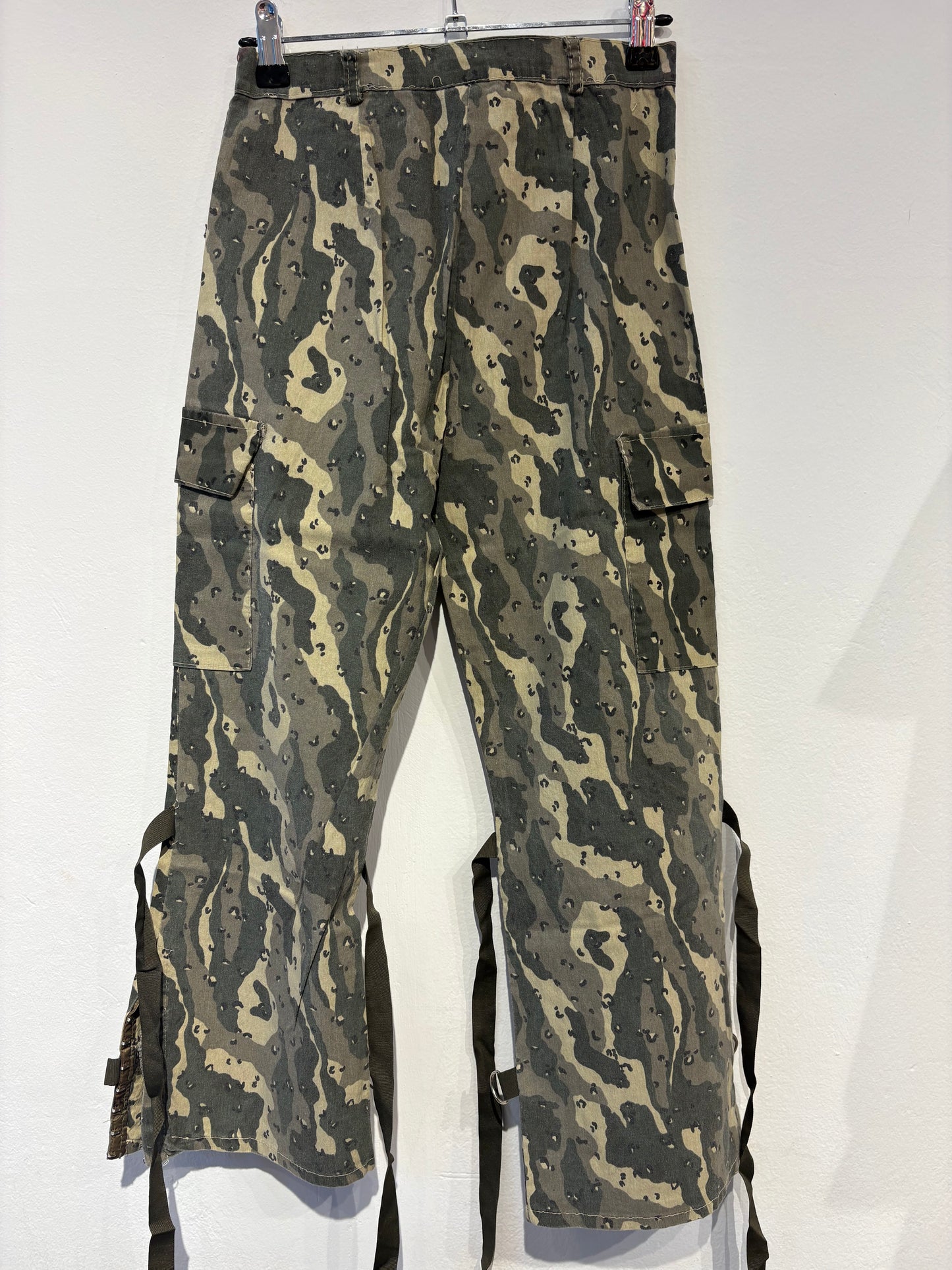Y2k military capri pants (Fits XS to M)