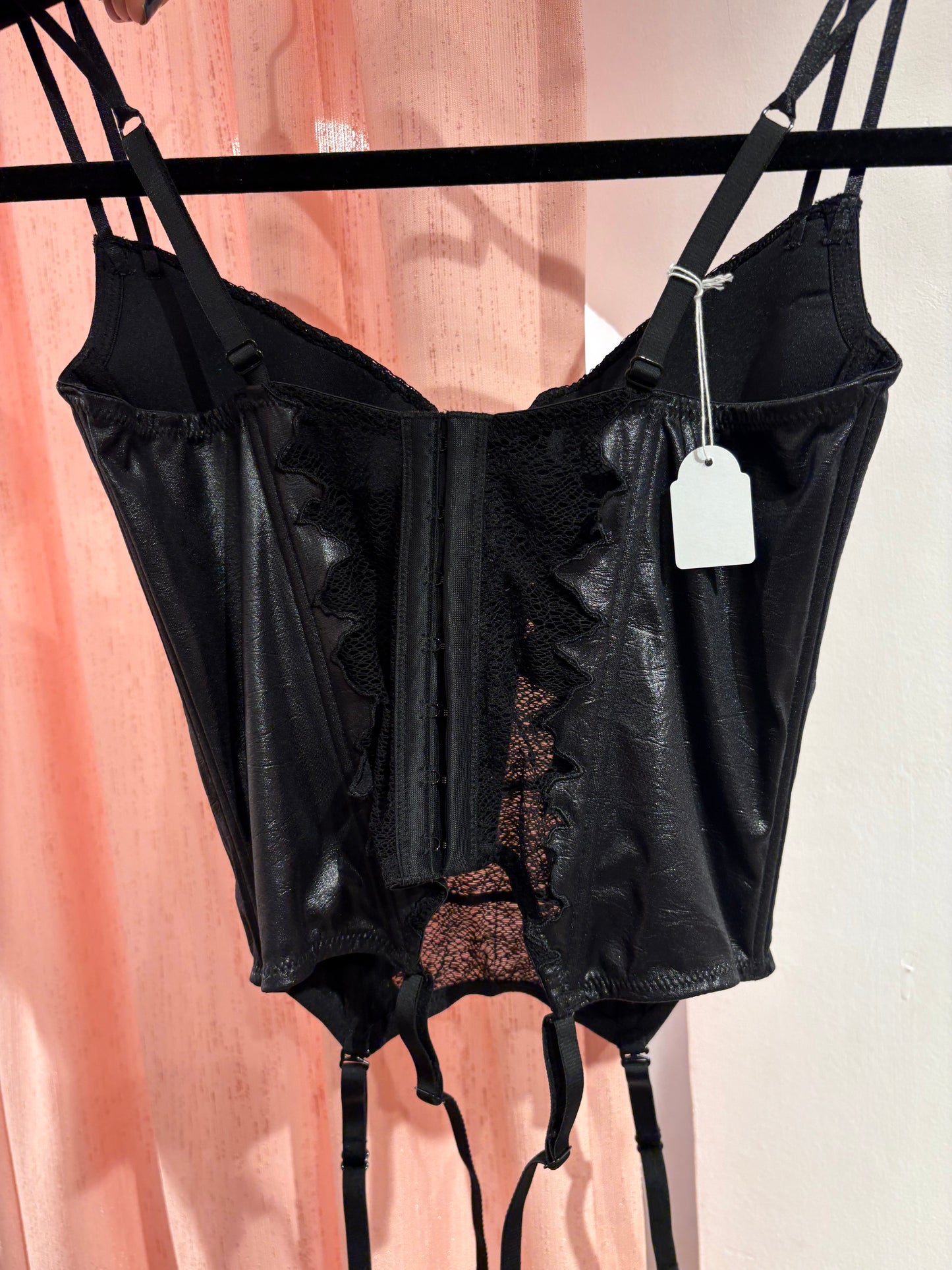 Incredible black corset with lace details and a rhinestone (S / Cup: 75B)