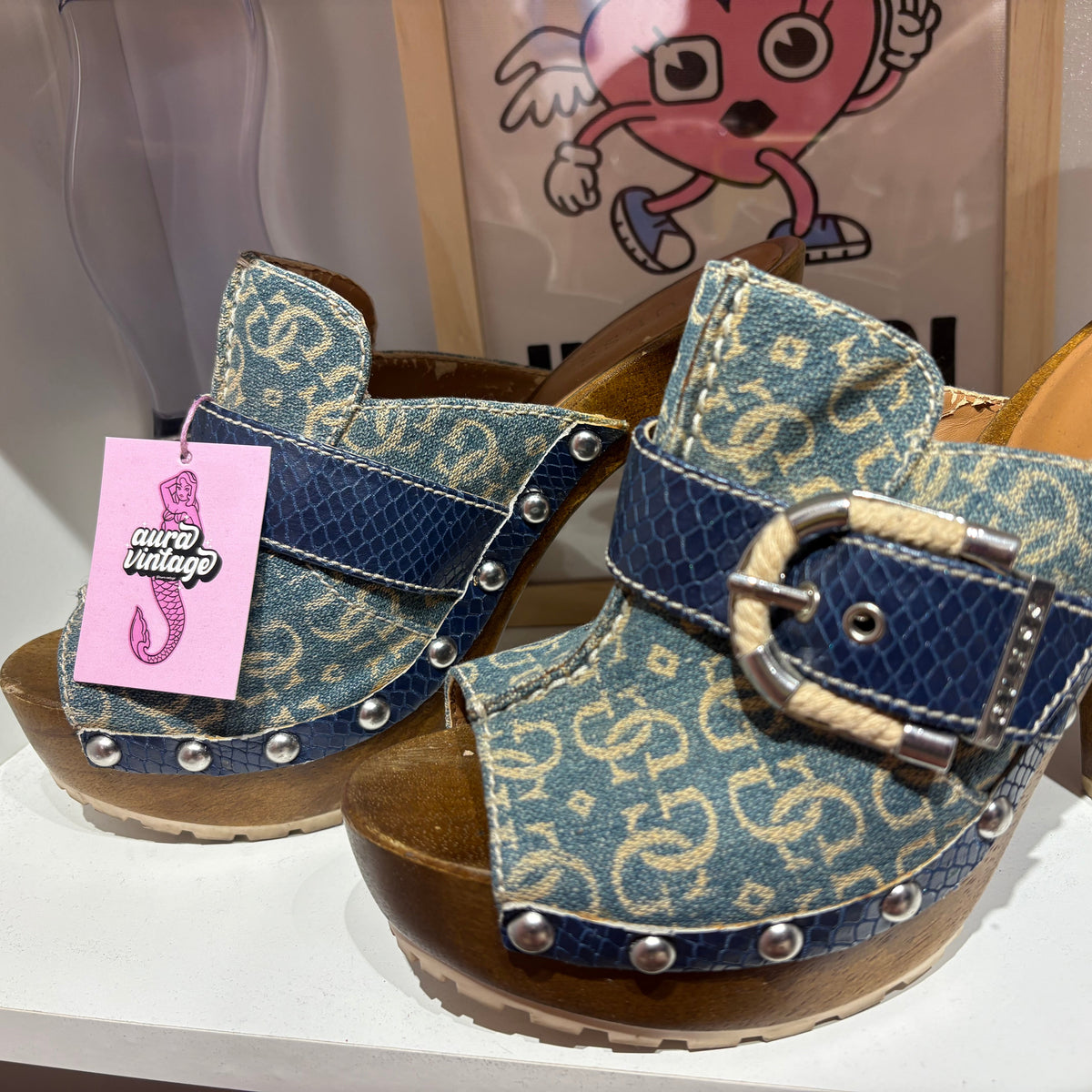 Iconic Guess platforms (39)