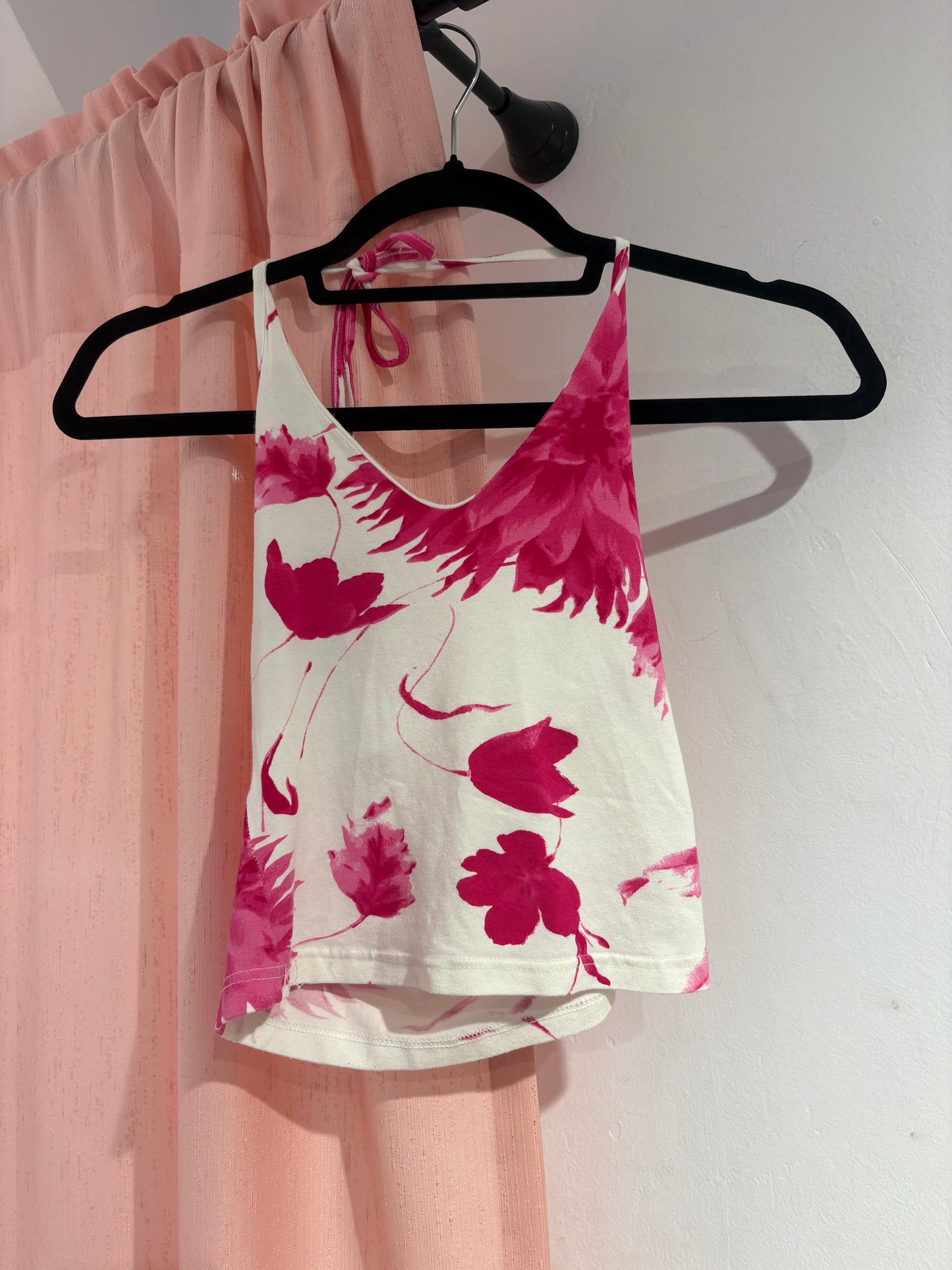 Beautiful v-neck floral top (One Size)