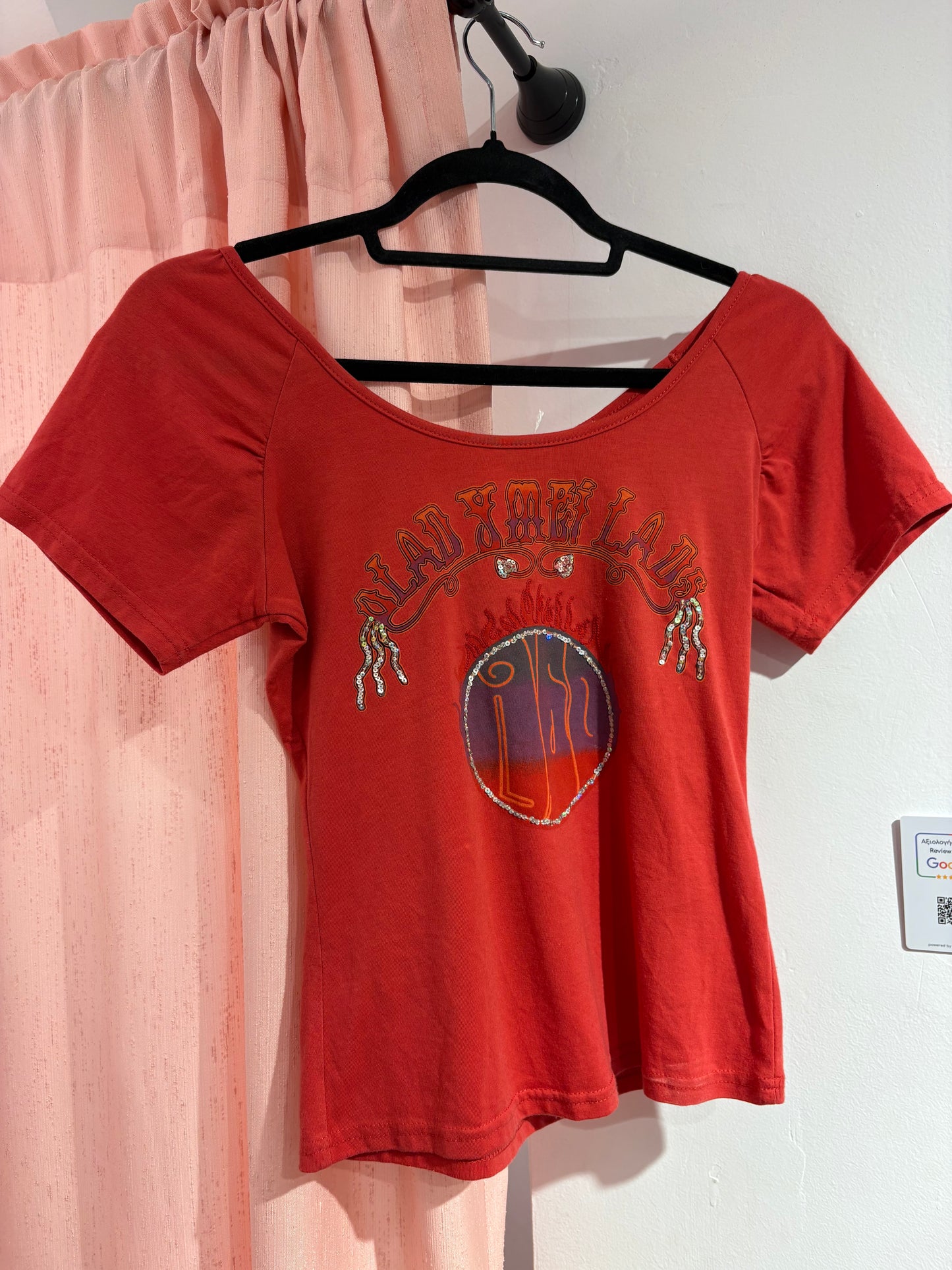 Super cool vintage red top