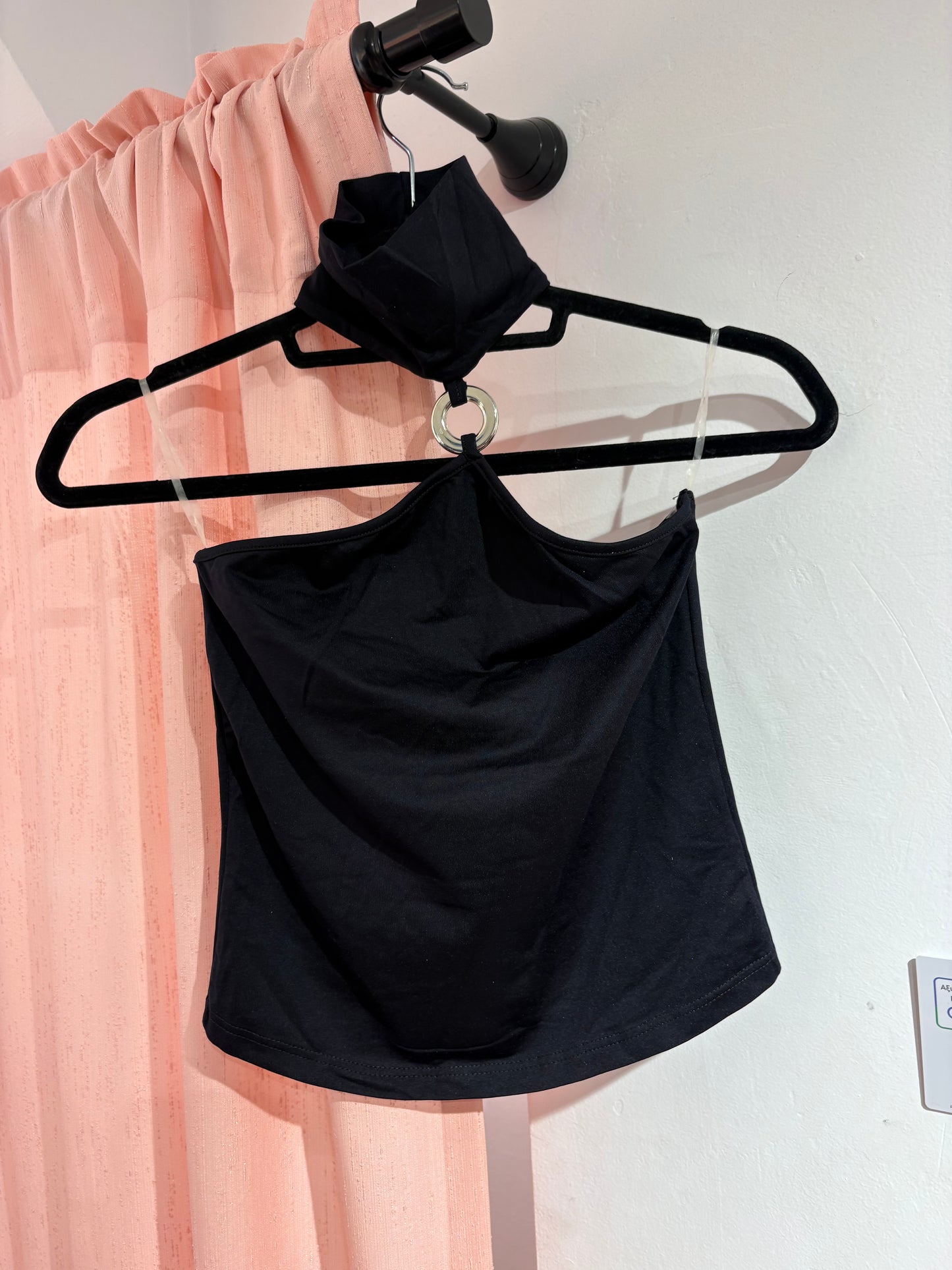 Super cute y2k top with metallic detail (Fits M/L)
