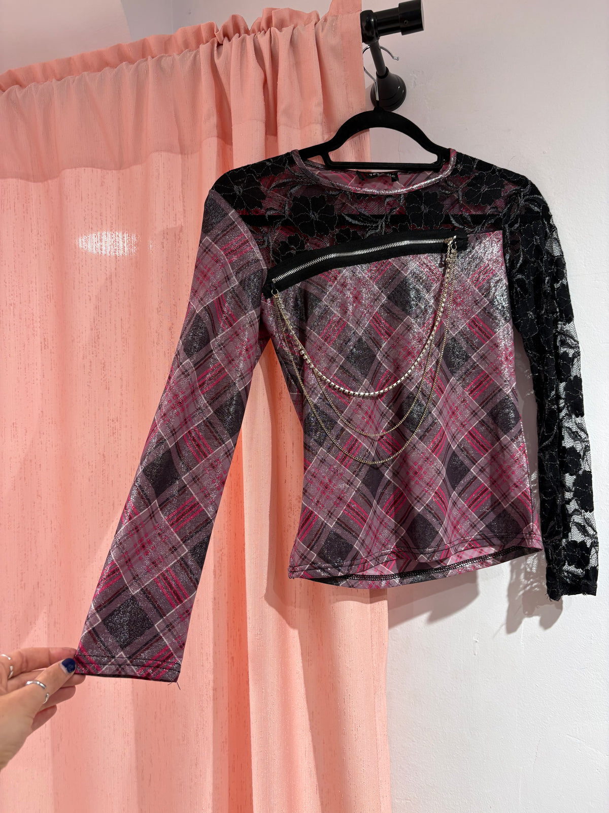 Super cool y2k long sleeve top with lace detail (M)