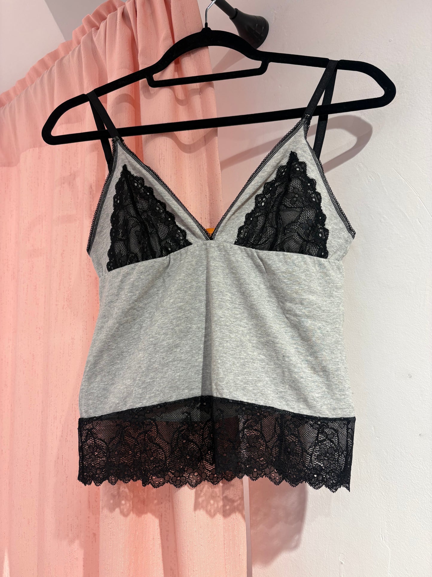 Cami top with lace details (L)