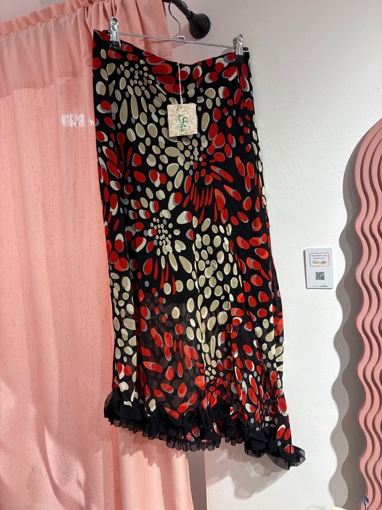 Vintage assymetrical skirt with stunning pattern