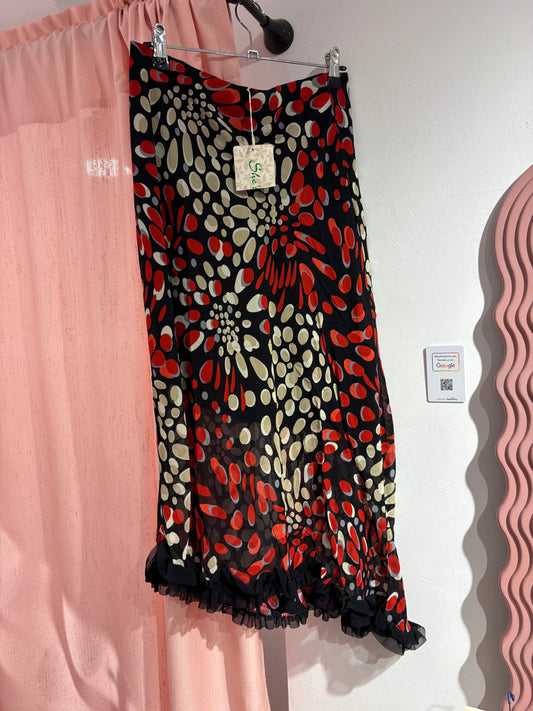 Vintage assymetrical skirt with stunning pattern