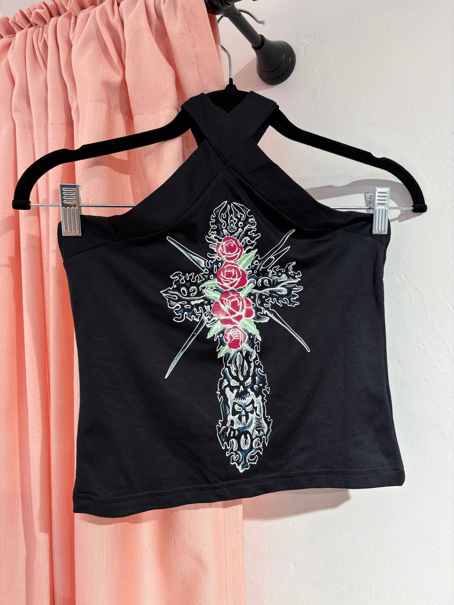 Incredible halterneck top with a crossed strap neckline (S)
