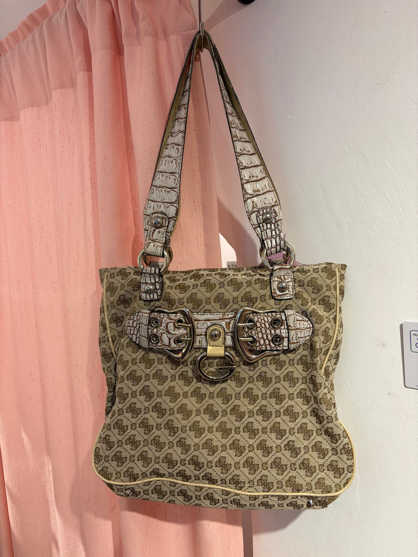 Incredible vintage Guess bag