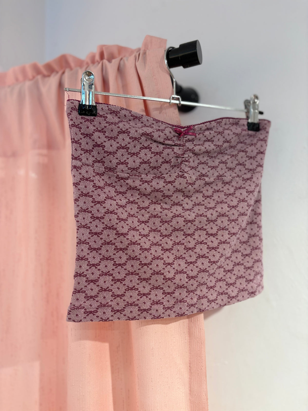 Cute strapless y2k BSK top (S)