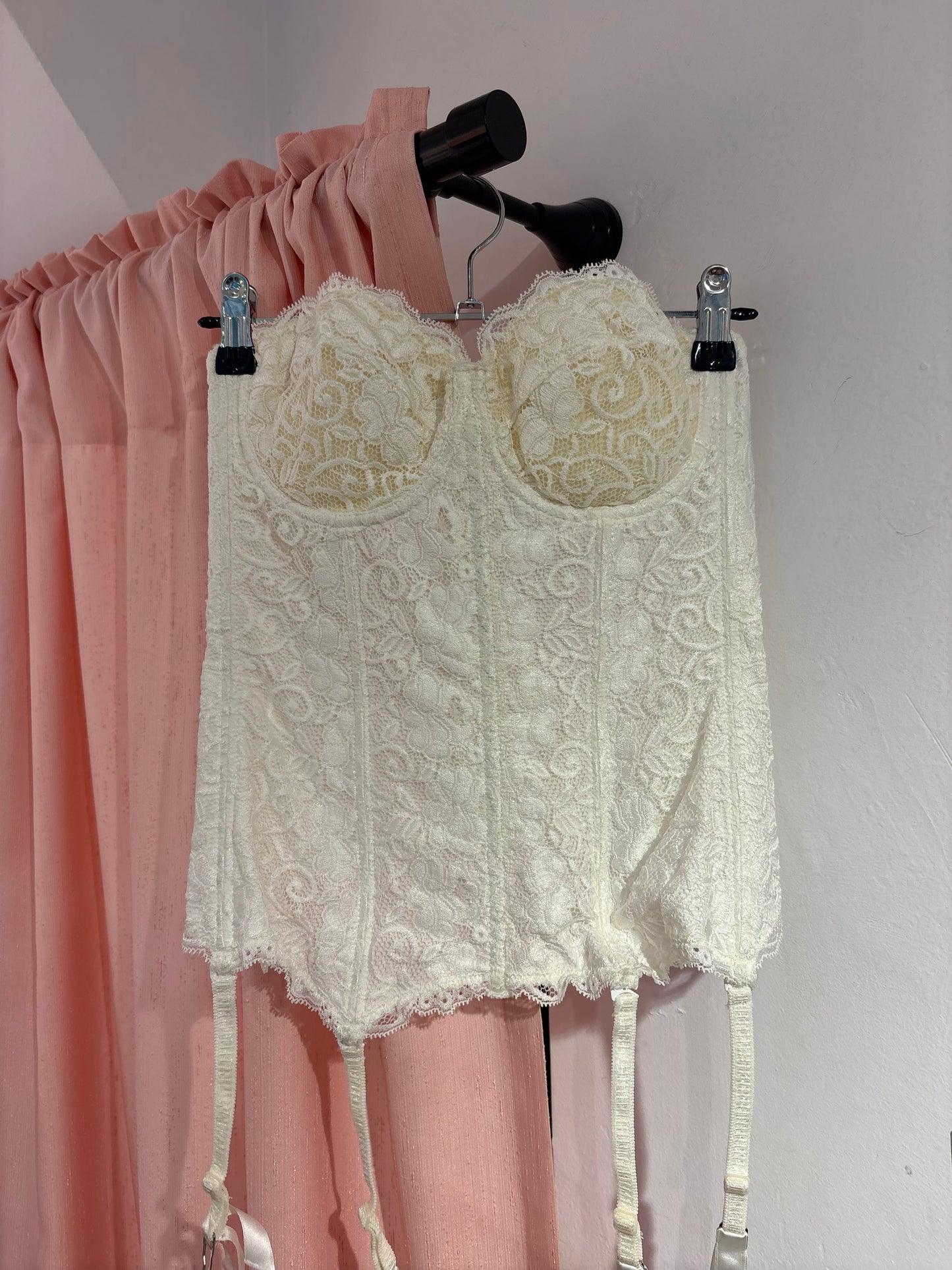 Cream lace corset (85B)