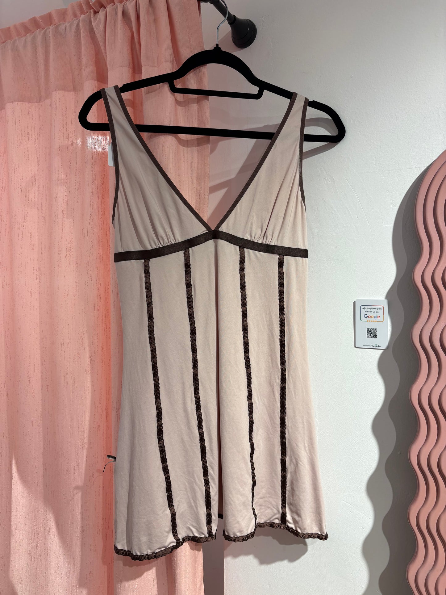 Short lingerie dress in light pink with brown details and side bows (S-M)
