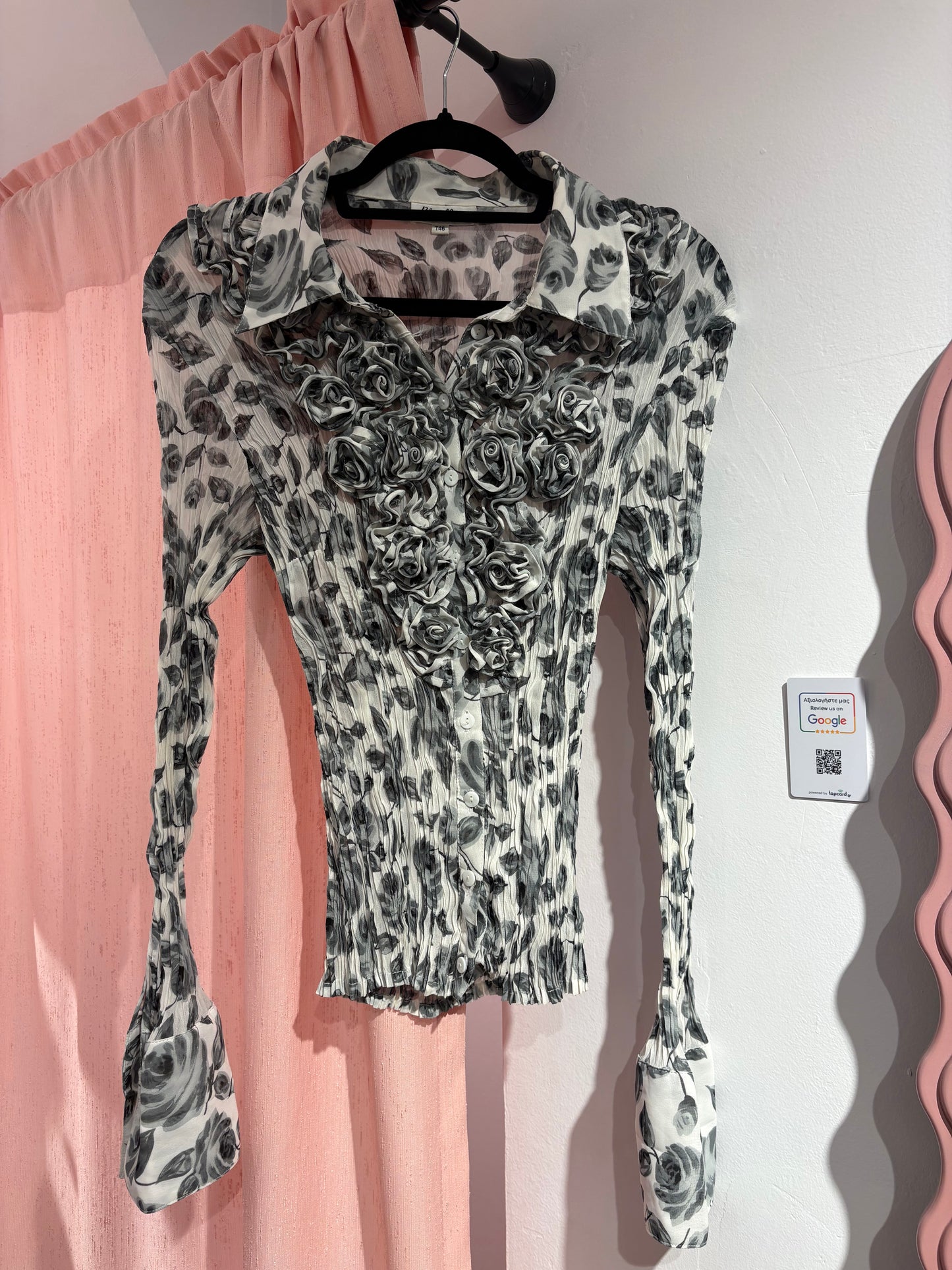 Office siren button-up floral shirt (M)