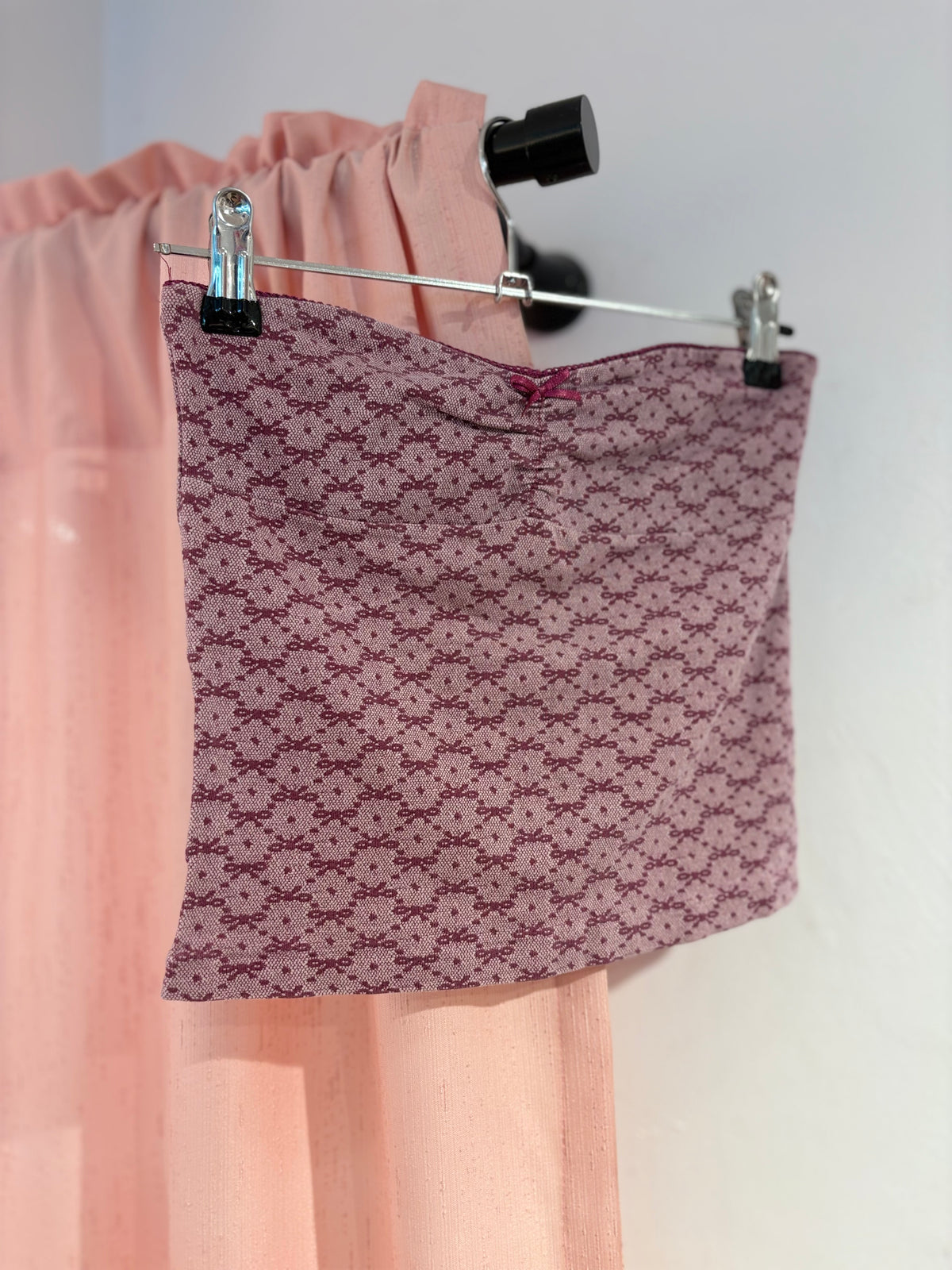 Cute strapless y2k BSK top (S)