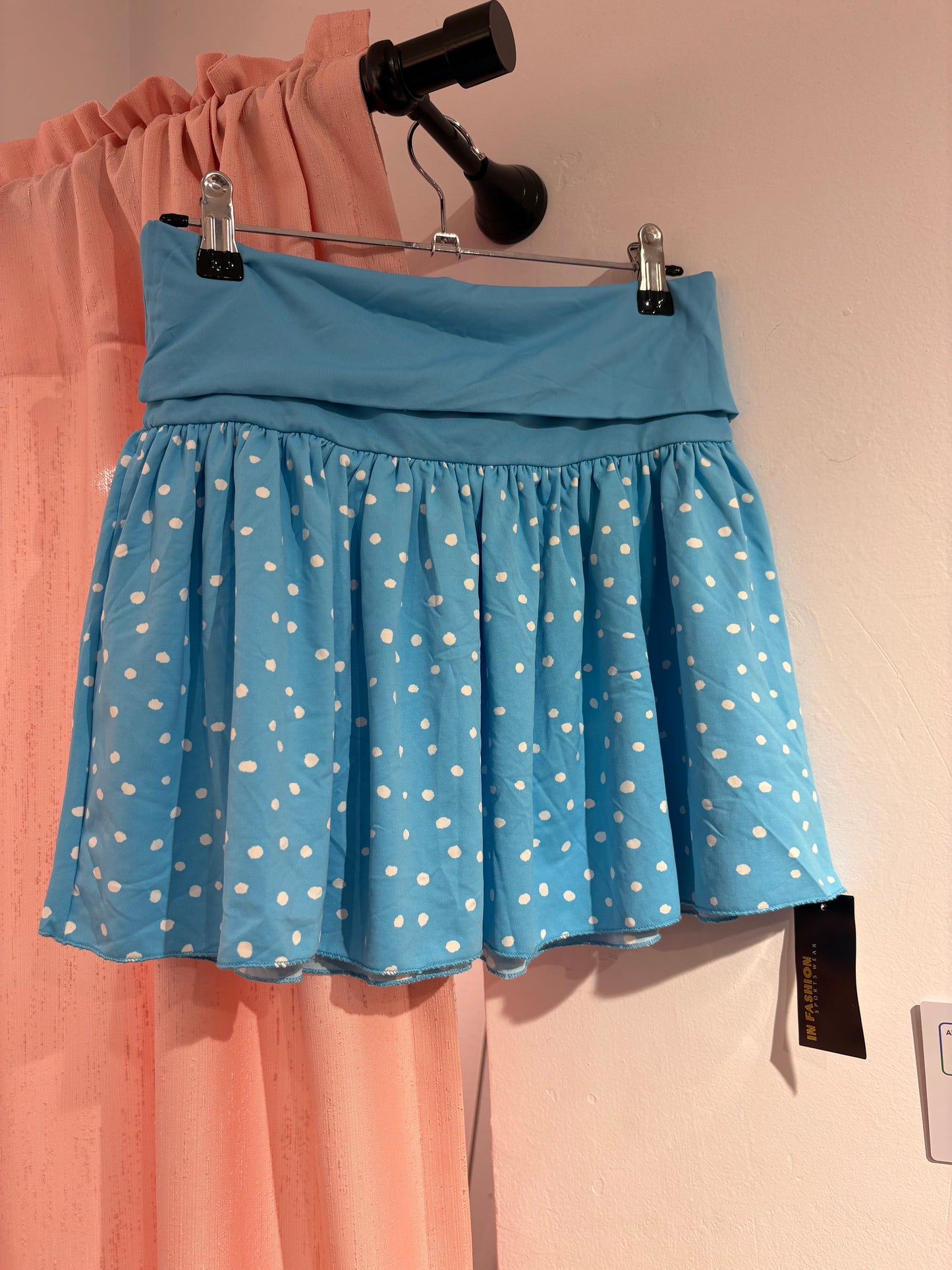 Super cute deadstock polka dot skirt (S/M)