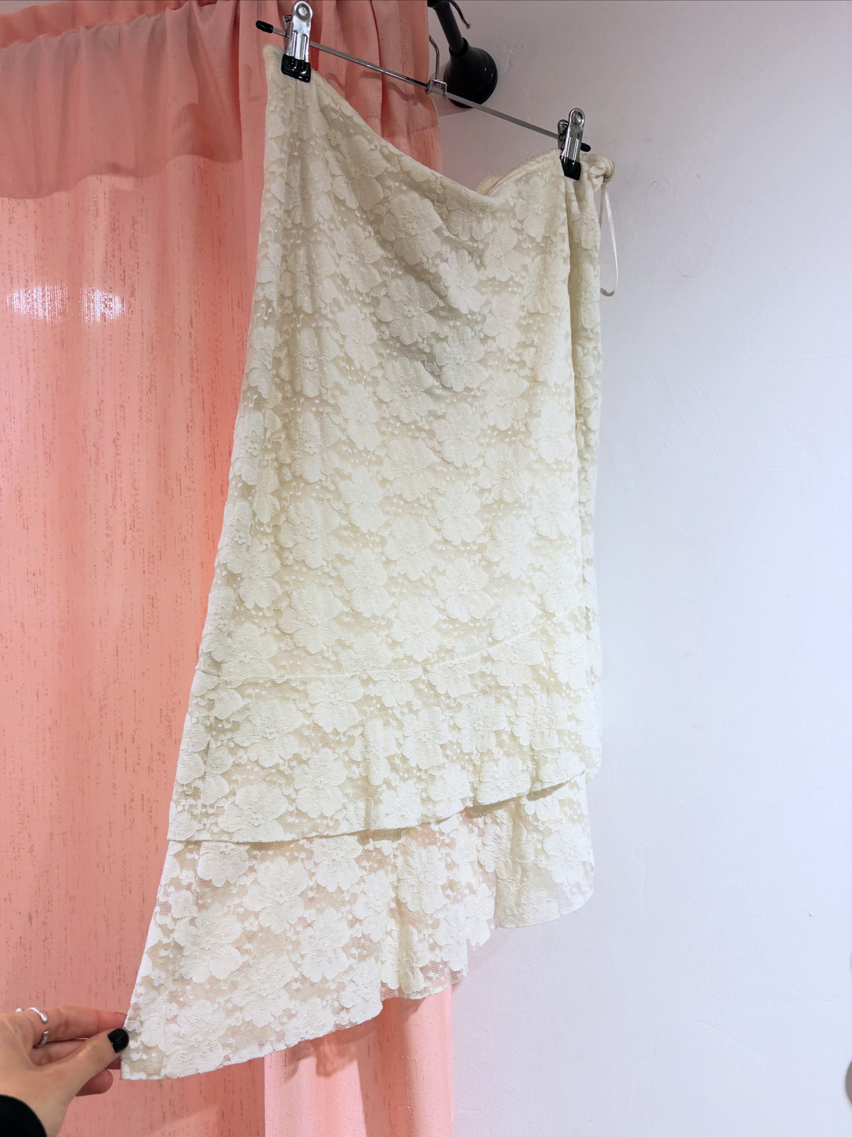 Asymmetrical white laced midi skirt (S-M)