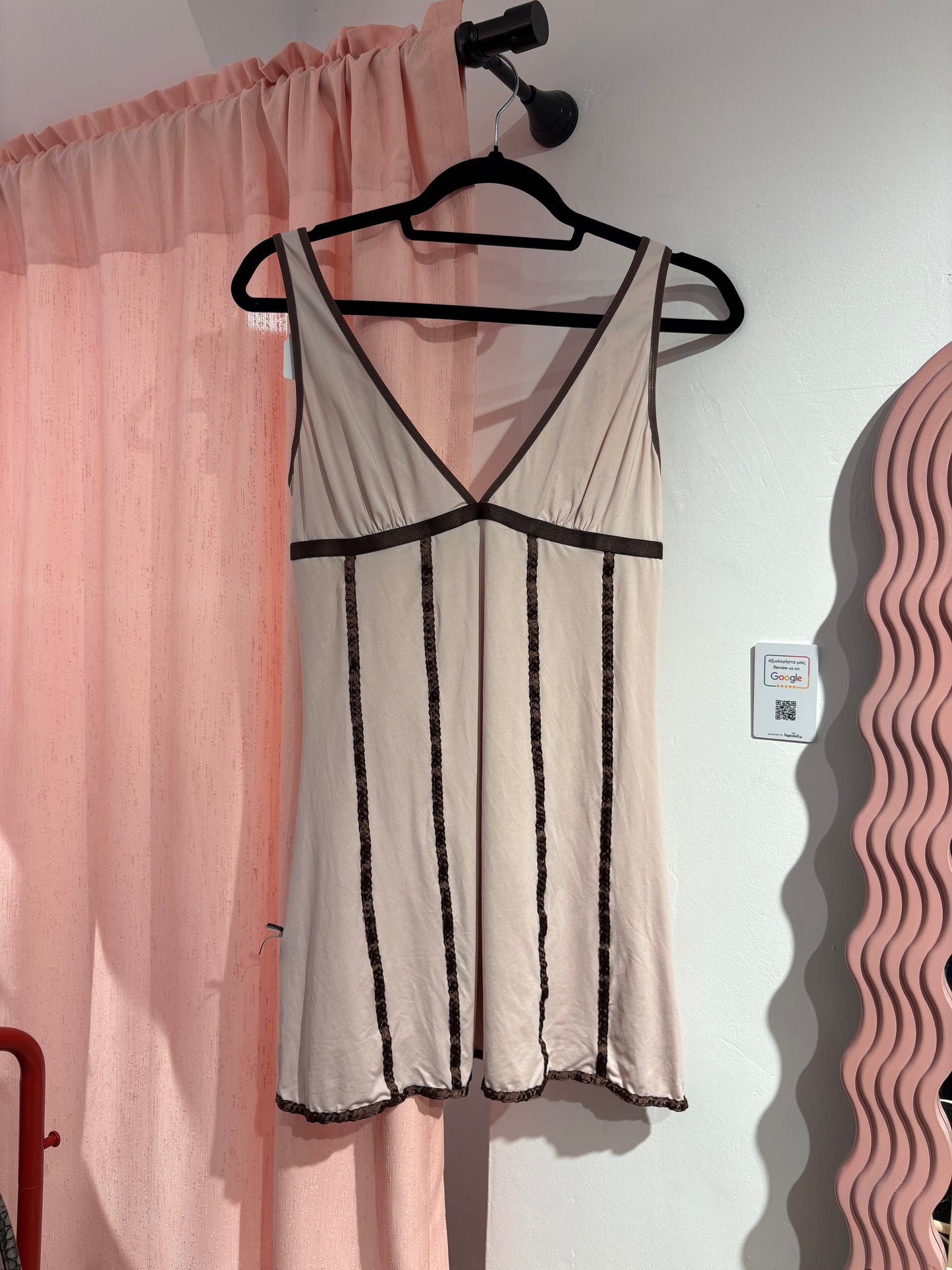 Short lingerie dress in light pink with brown details and side bows (S-M)