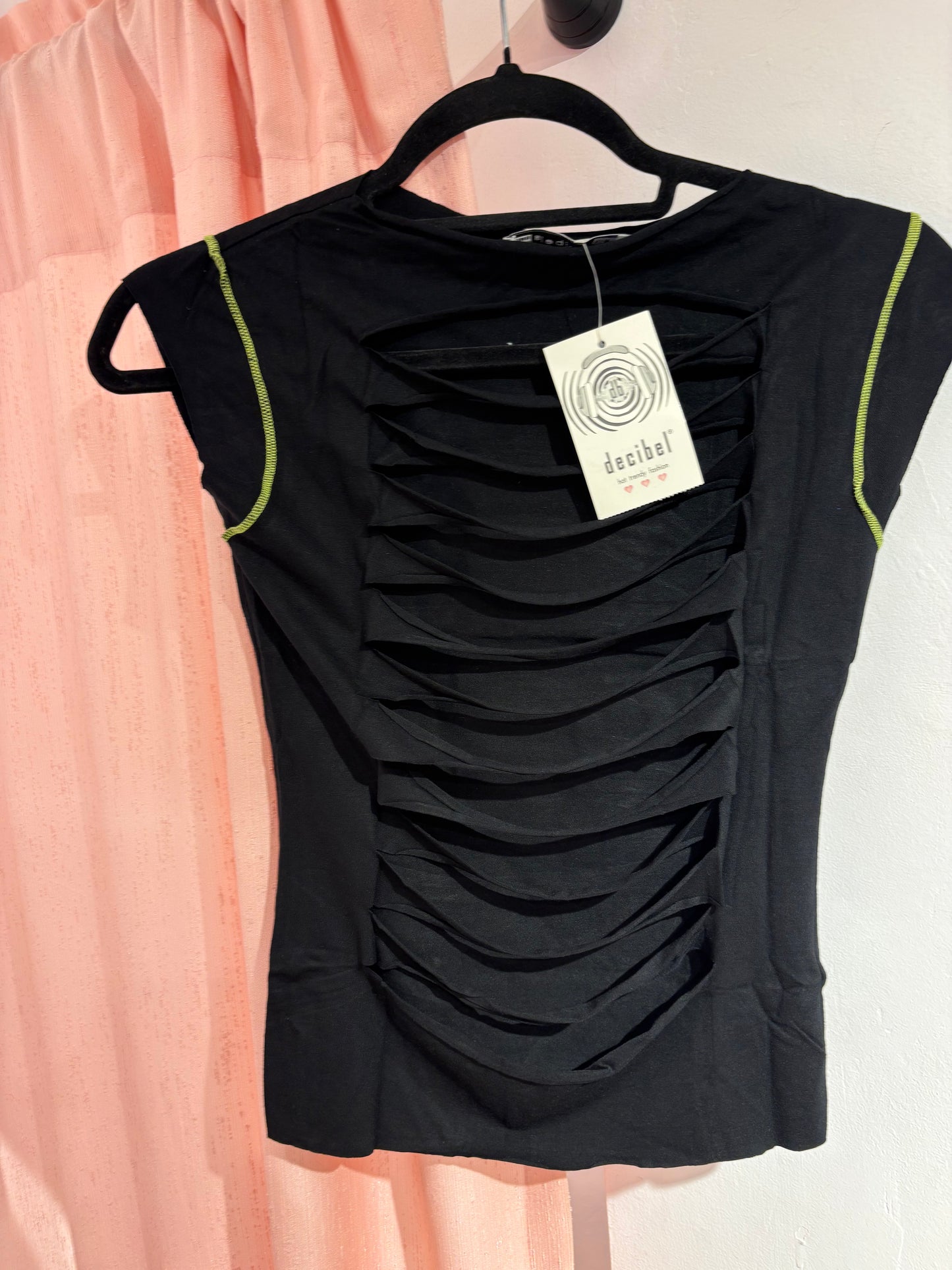 Super cute graphic tee with back cut-out (One Size)