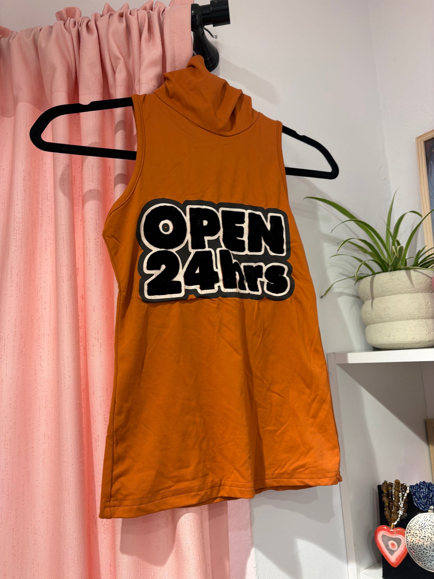 Turtle-neck true y2k orange top (One Size)