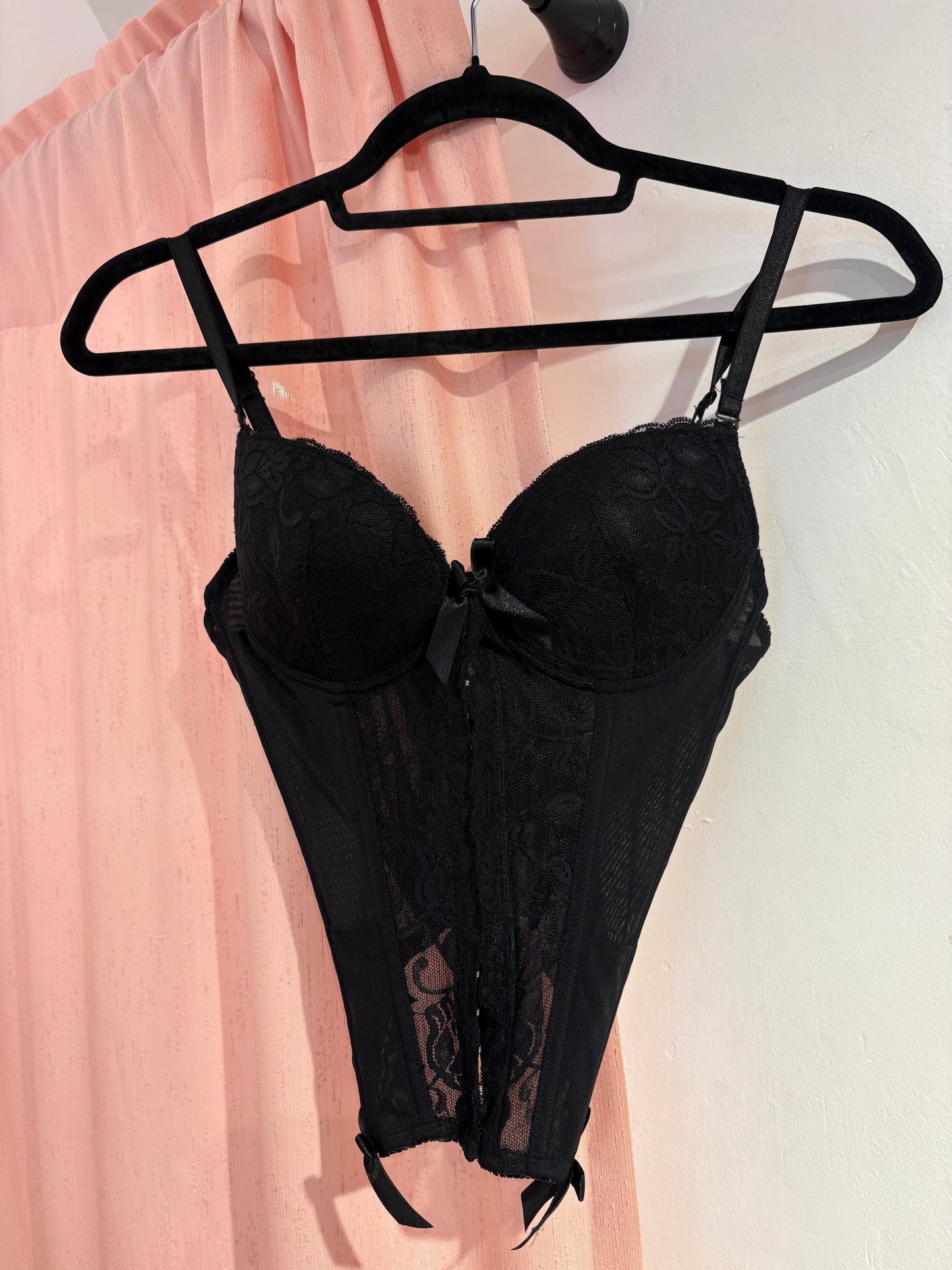 Black corset with bow details (85B)