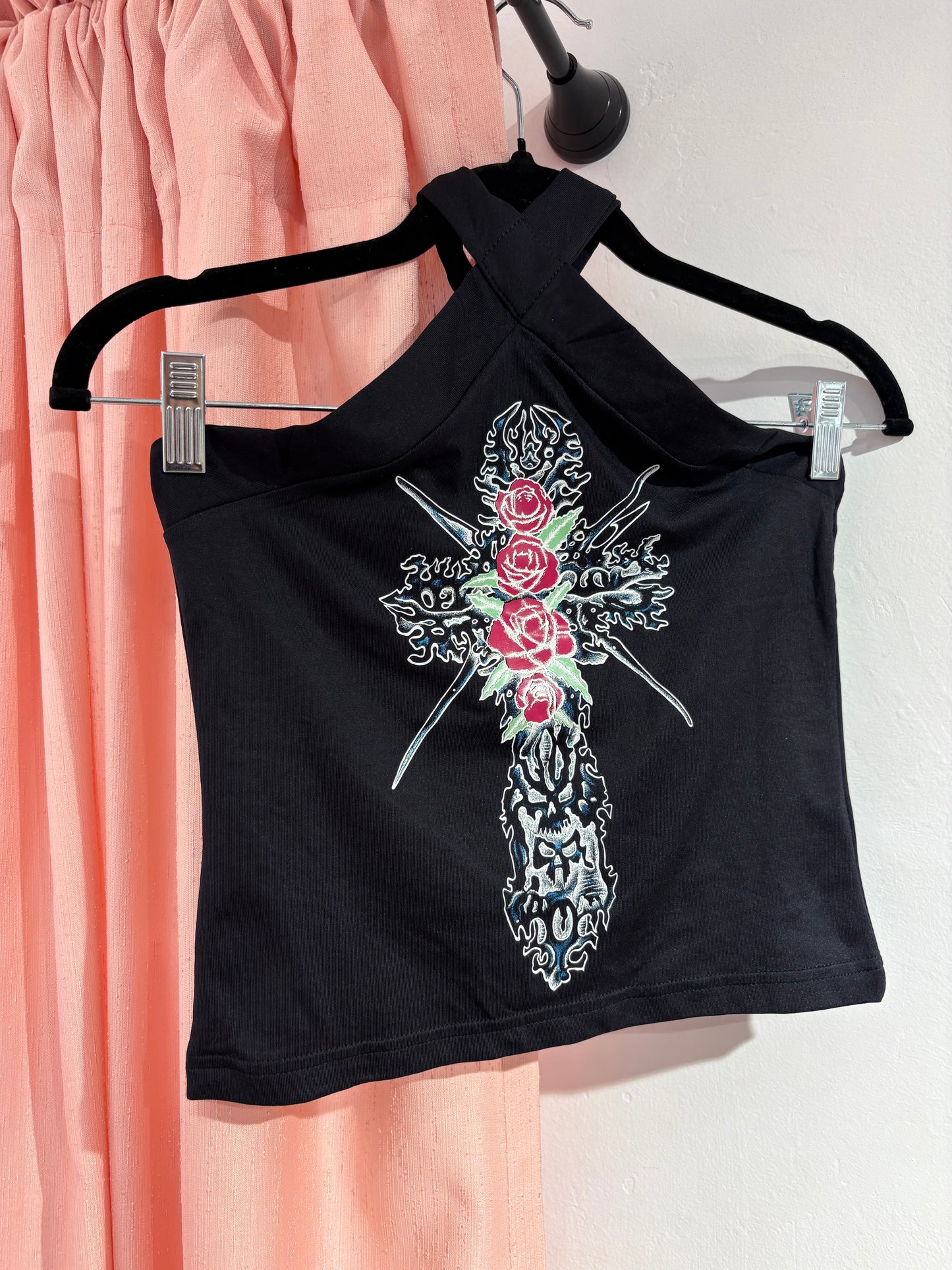 Incredible halterneck top with a crossed strap neckline (S)