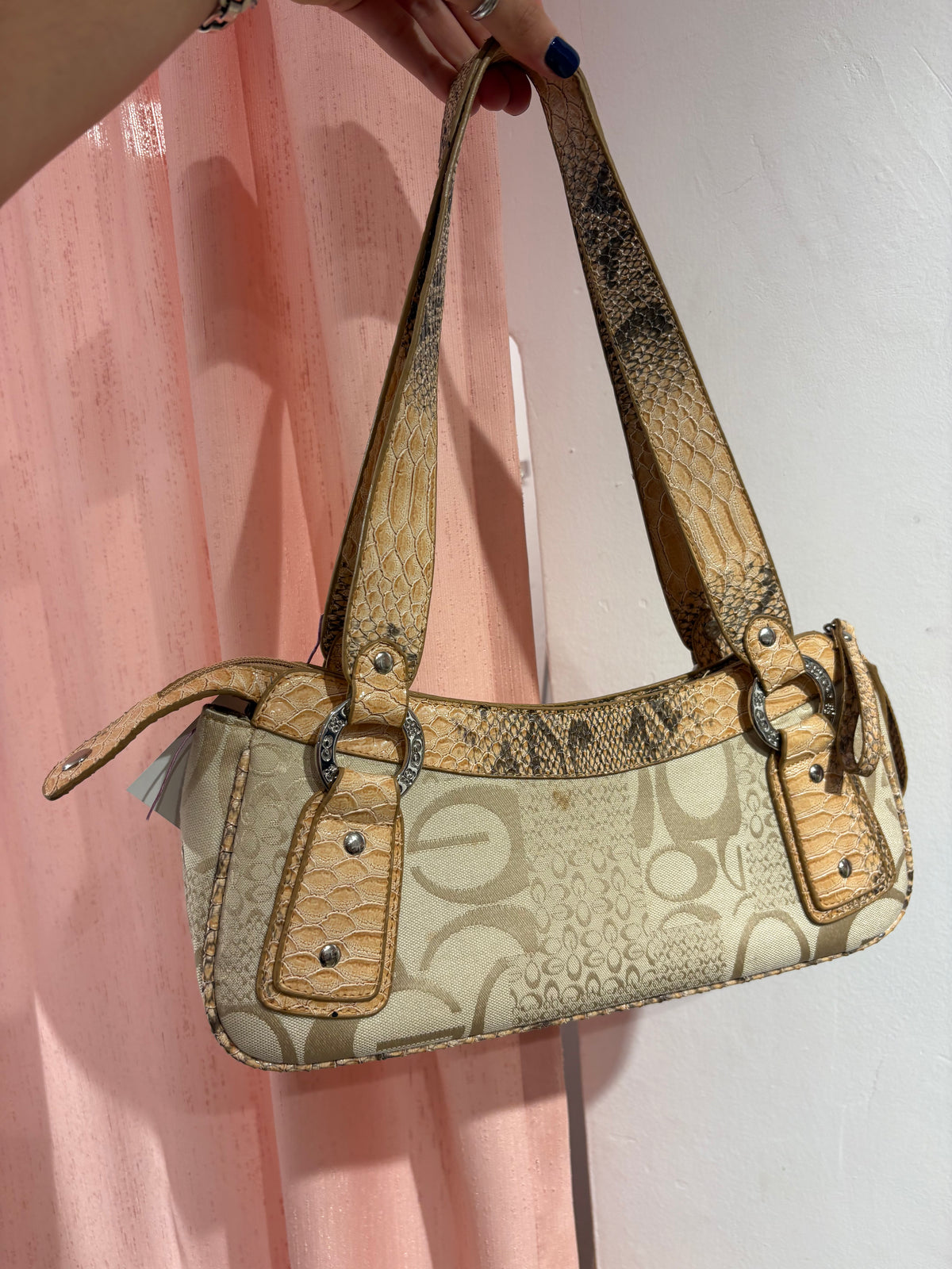 Super cute vintage bag