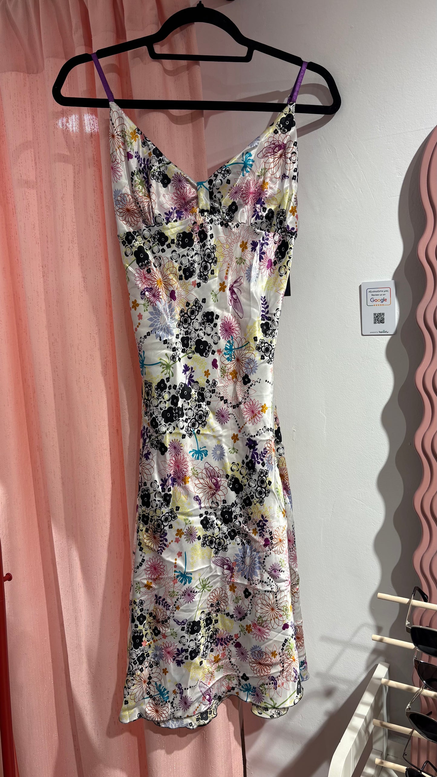 Flirty, feminine floral white dress with colorful patterns (M & L)