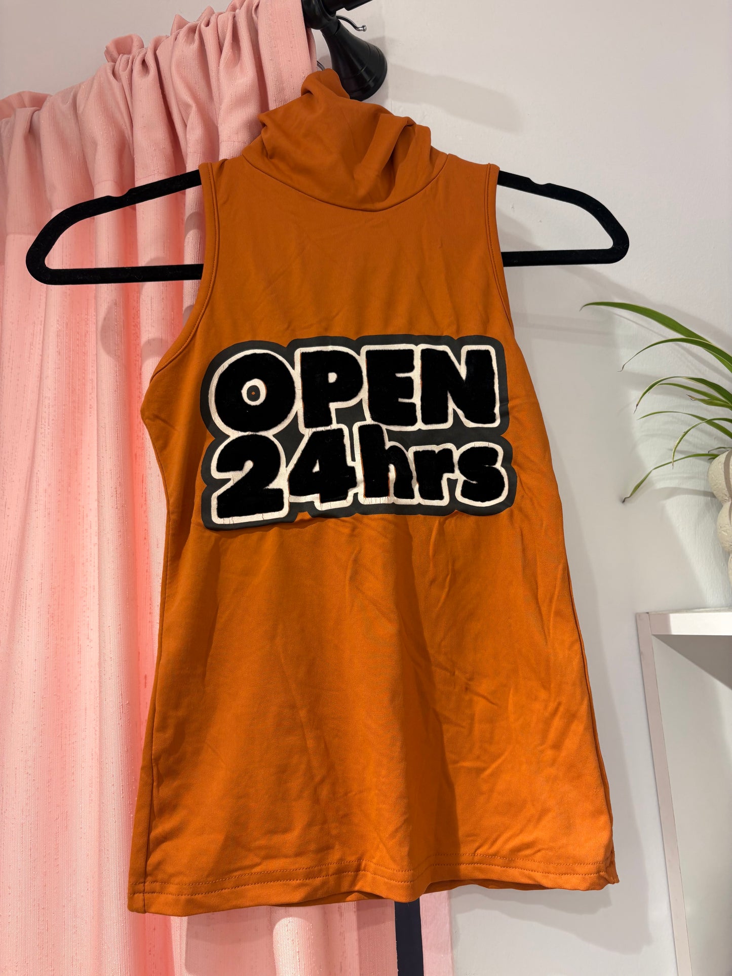 Turtle-neck true y2k orange top (One Size)