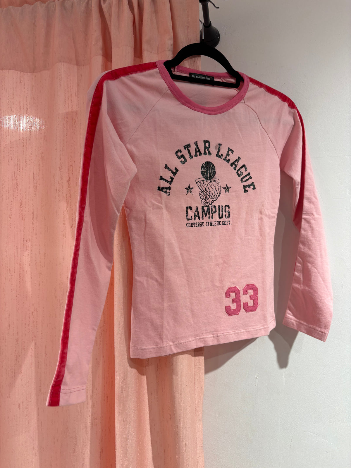 Super cute y2k pink top with velvet details (S)