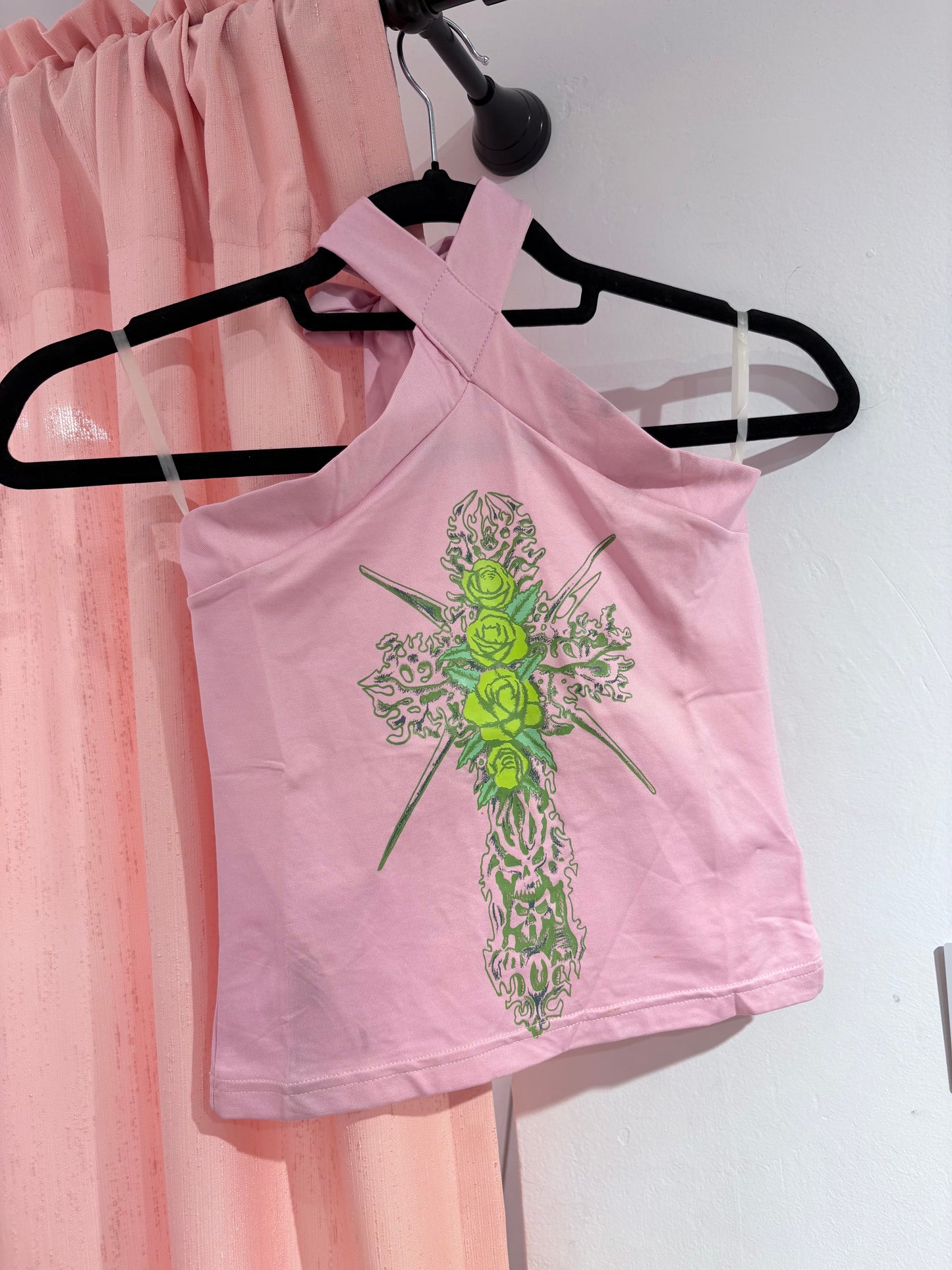 Incredible halterneck top with a crossed strap neckline (S)