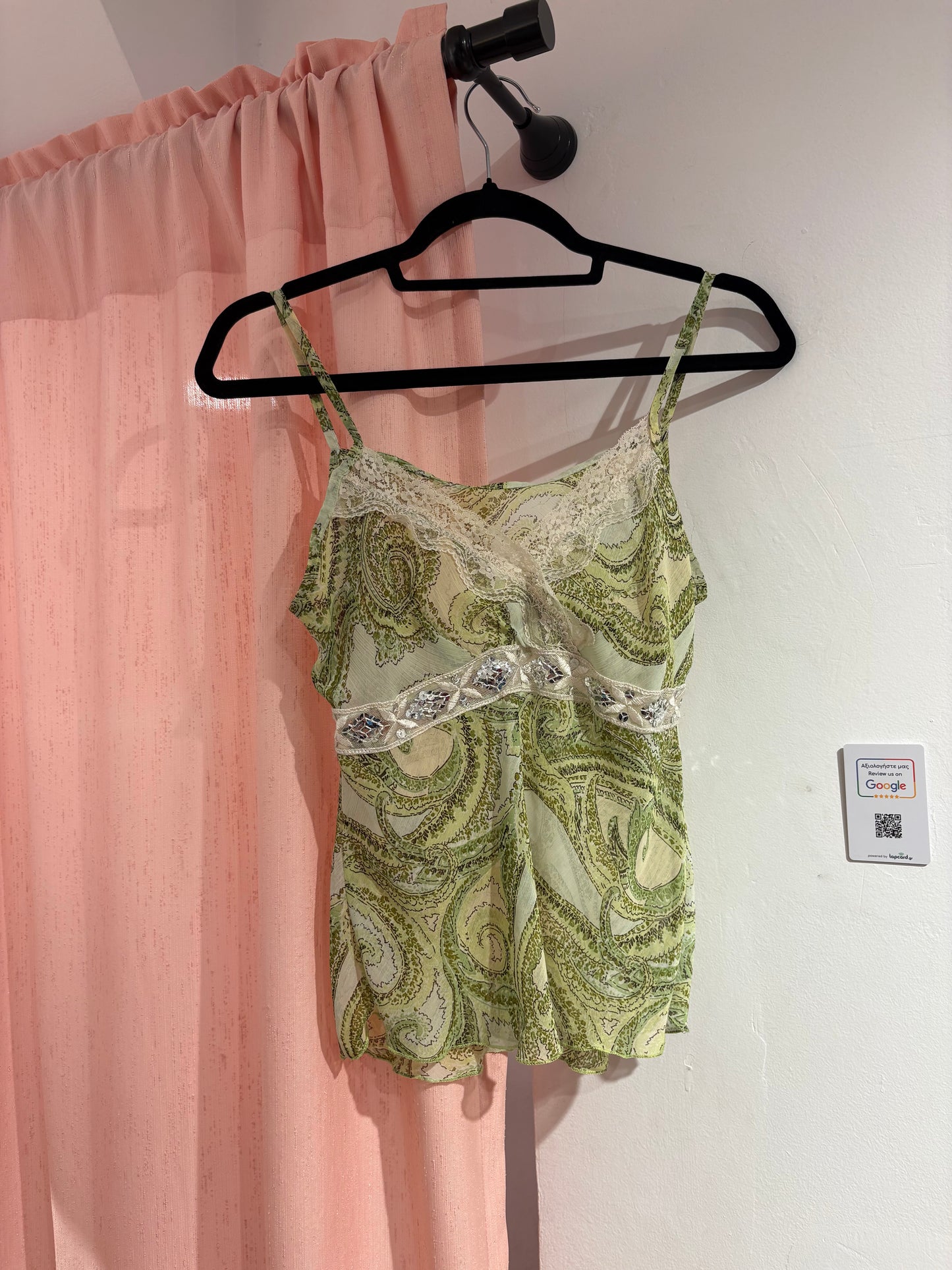 Incredible mesh top with sequin details (L)
