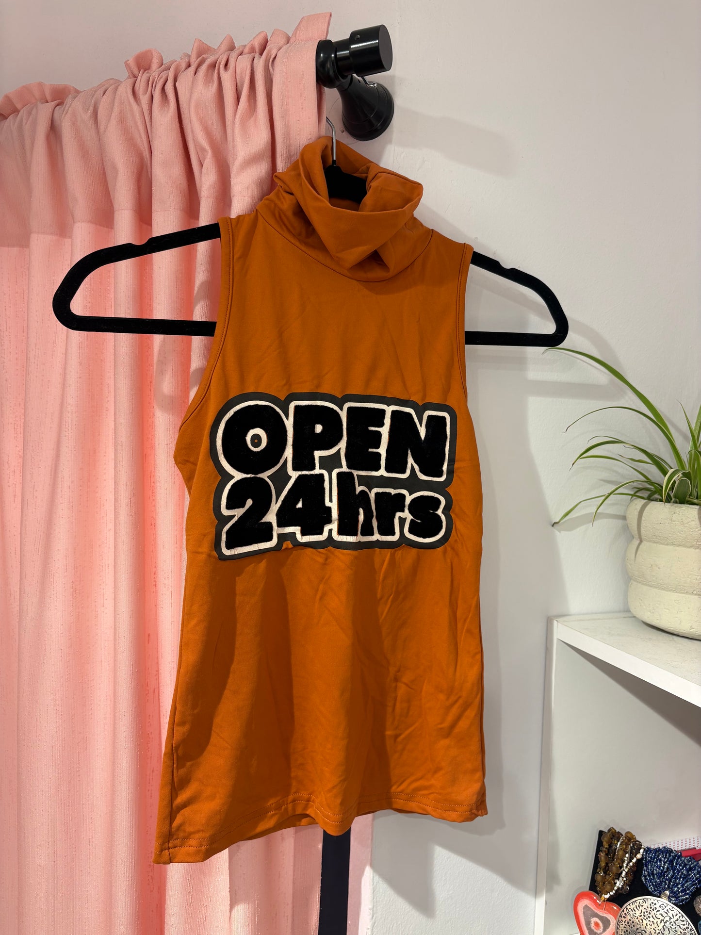Turtle-neck true y2k orange top (One Size)