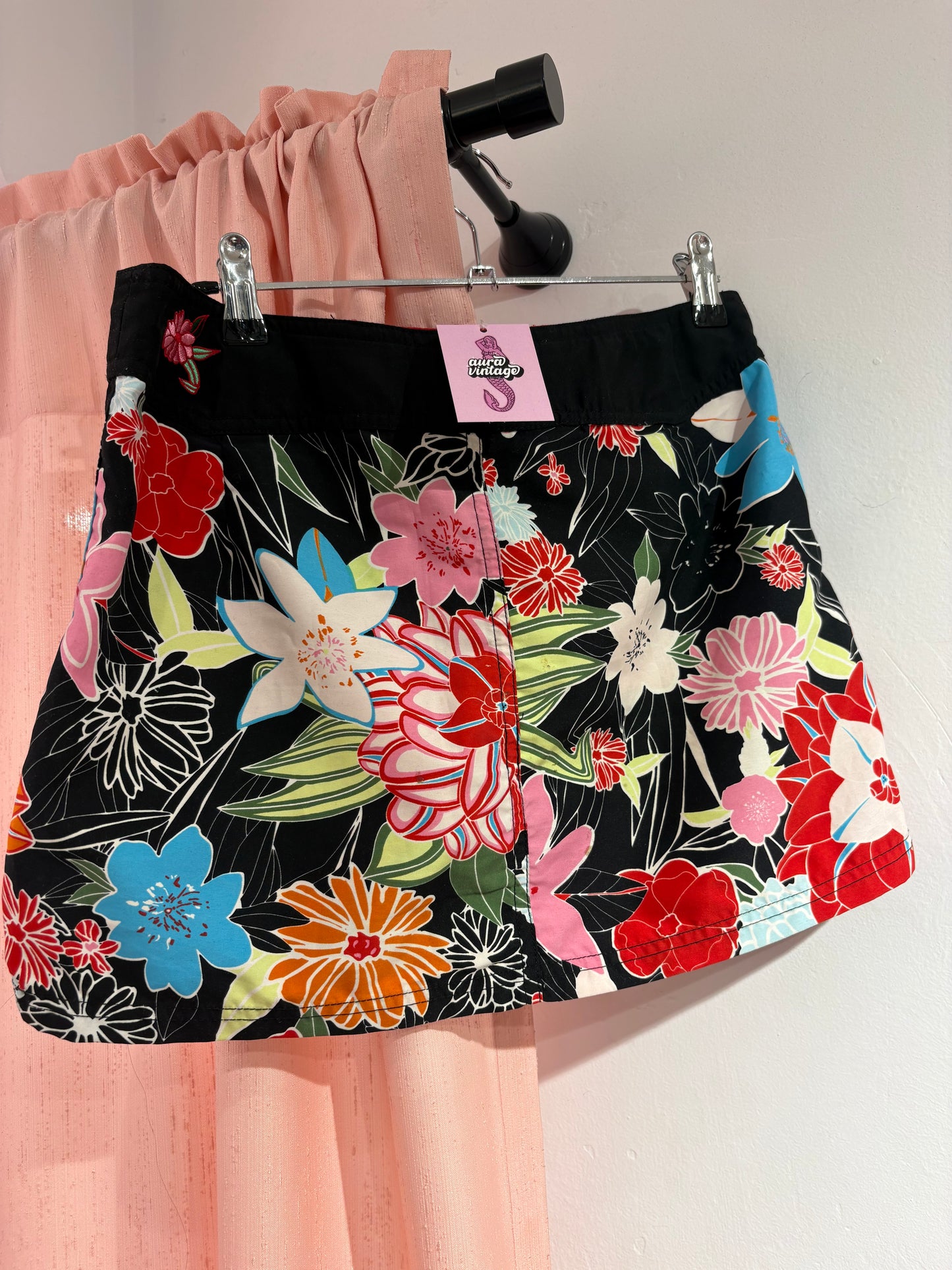 Surf girl O'Neill skirt (M)