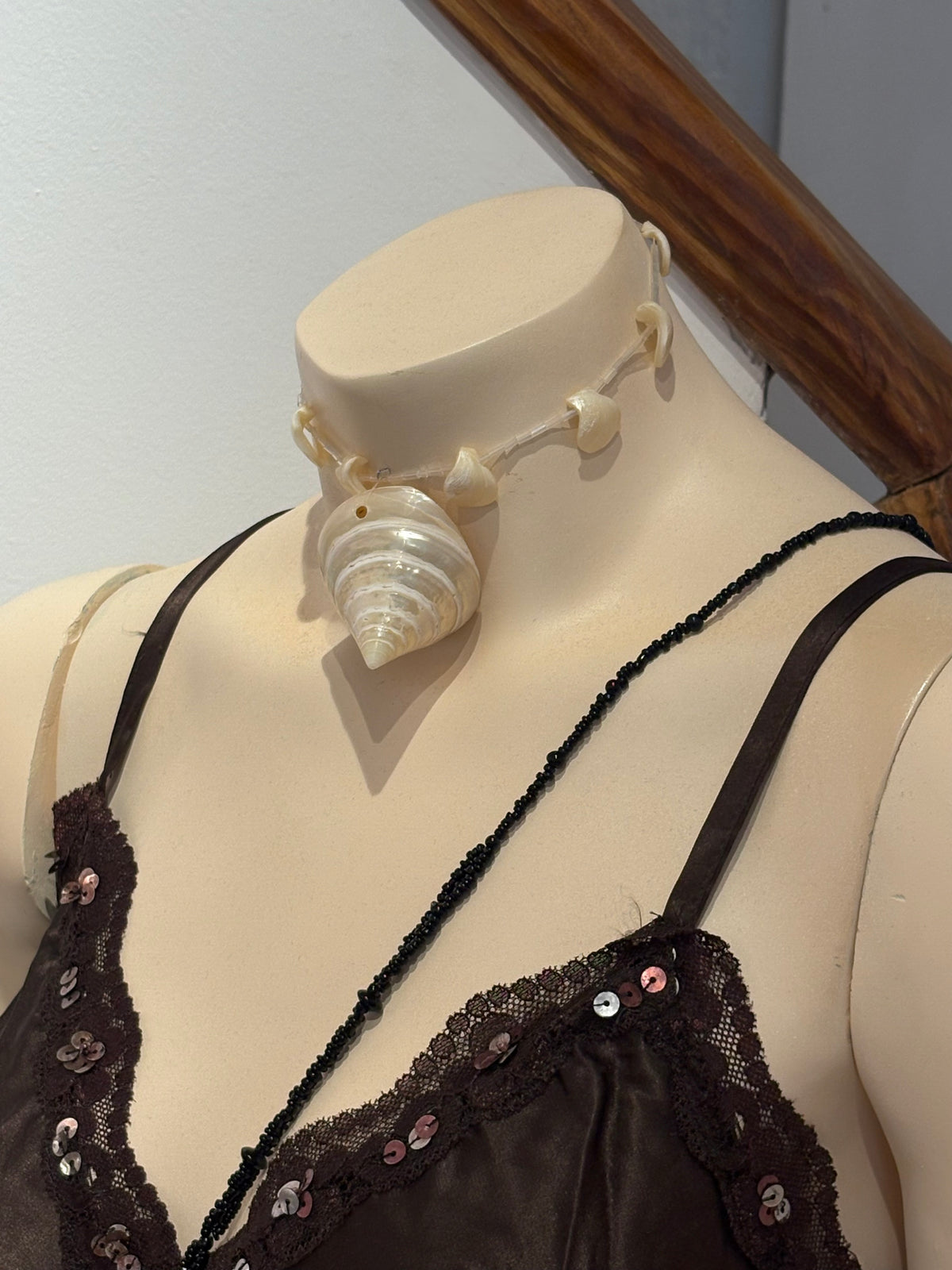 Incredible shell chocker