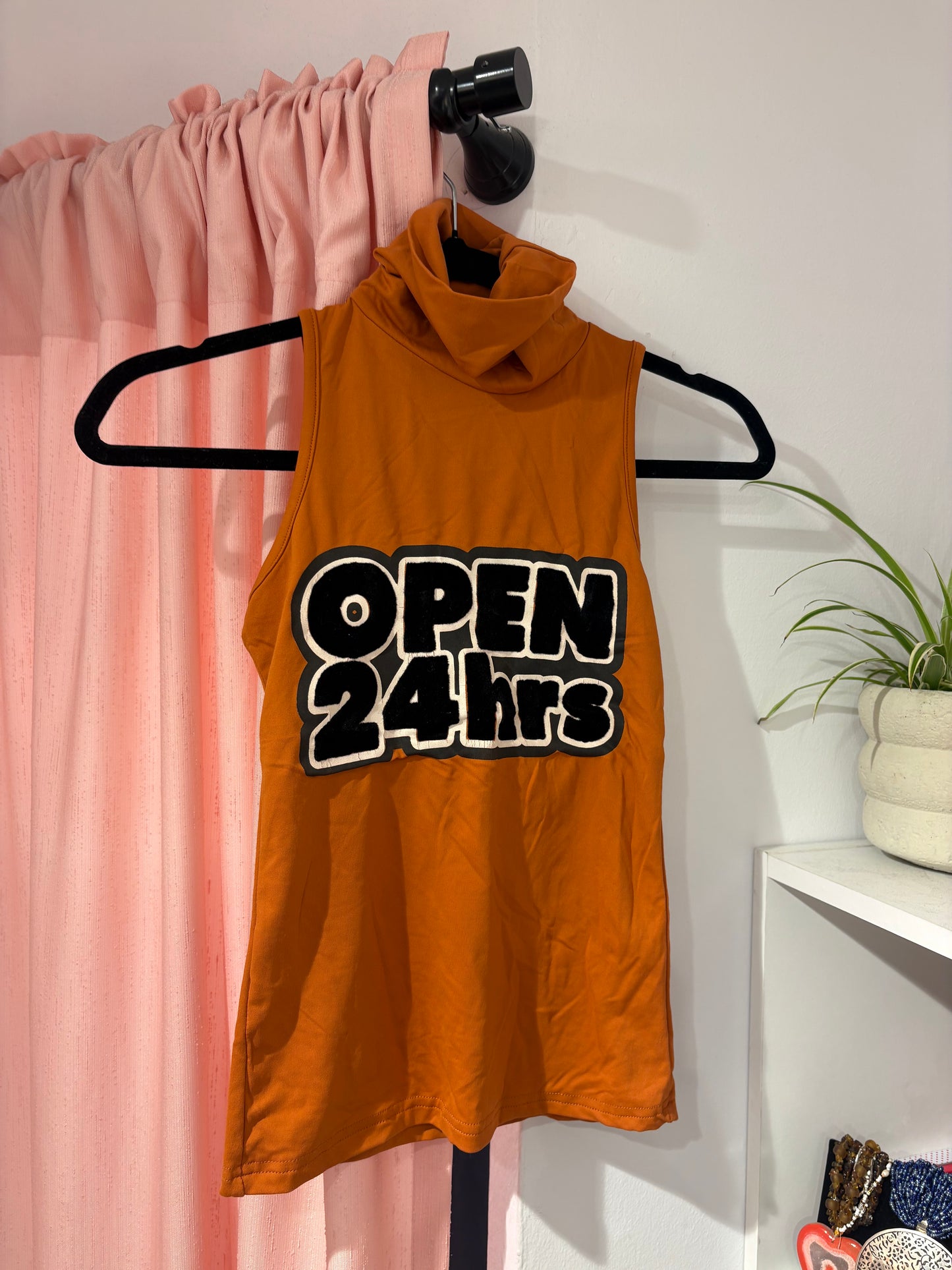 Turtle-neck true y2k orange top (One Size)