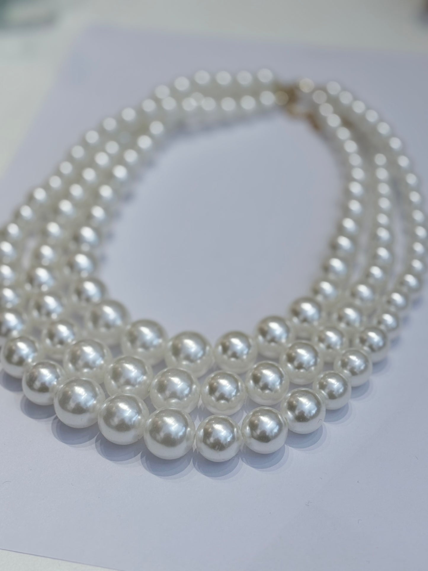 Triple-layer pearl necklace
