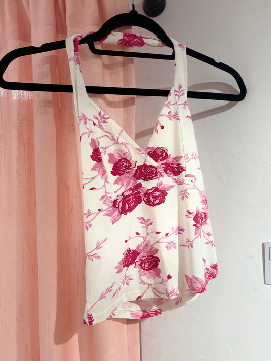 Beautiful floral v-neck top with open back (M/L)