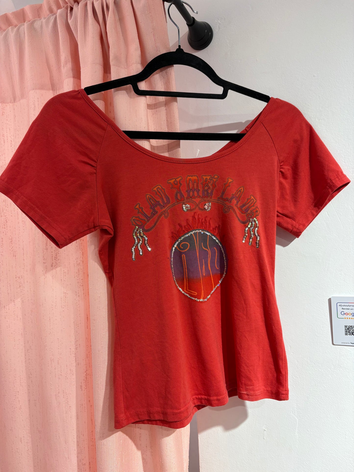 Super cool vintage red top