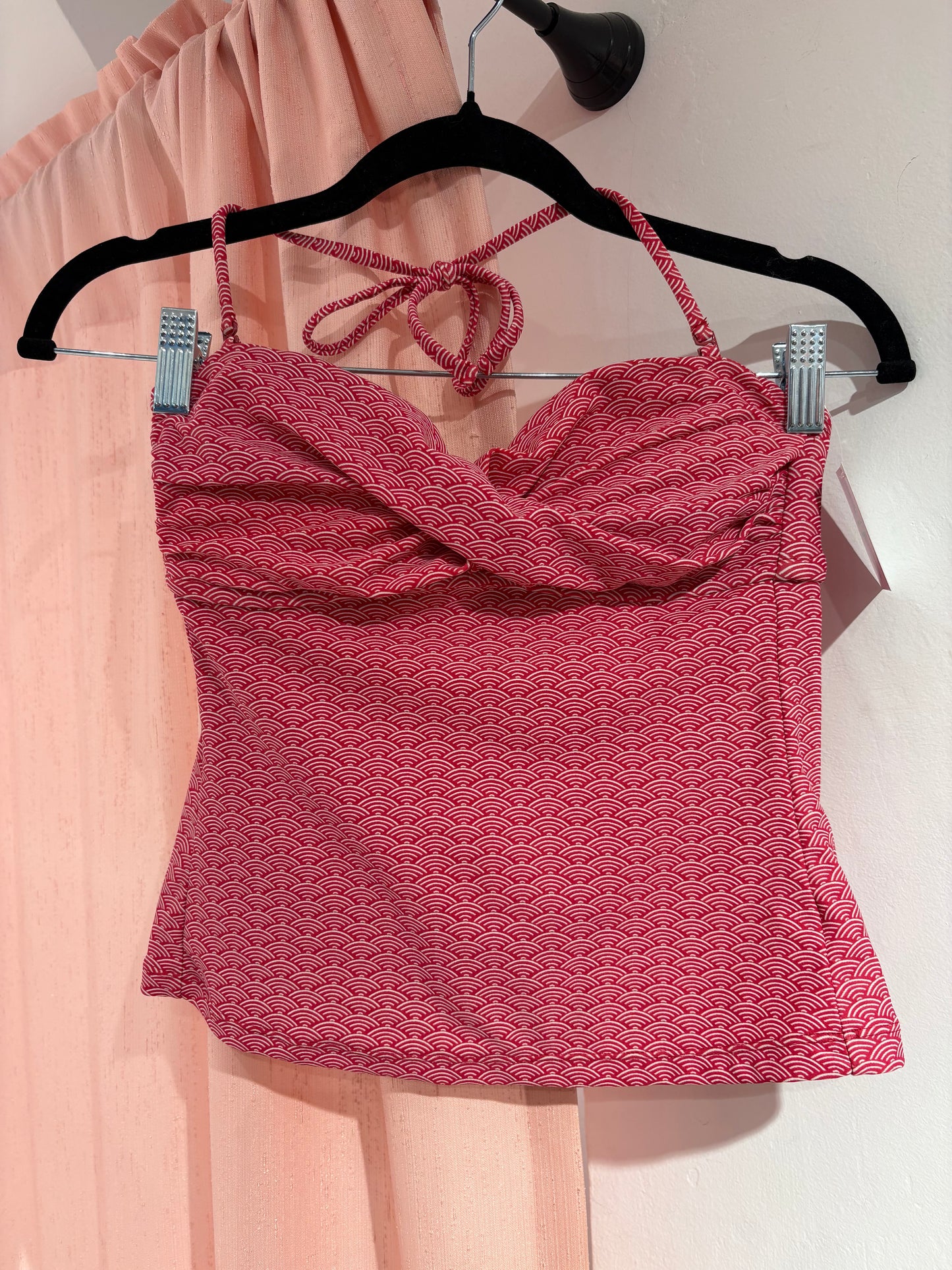 Cute GAP swimwear top (XS)
