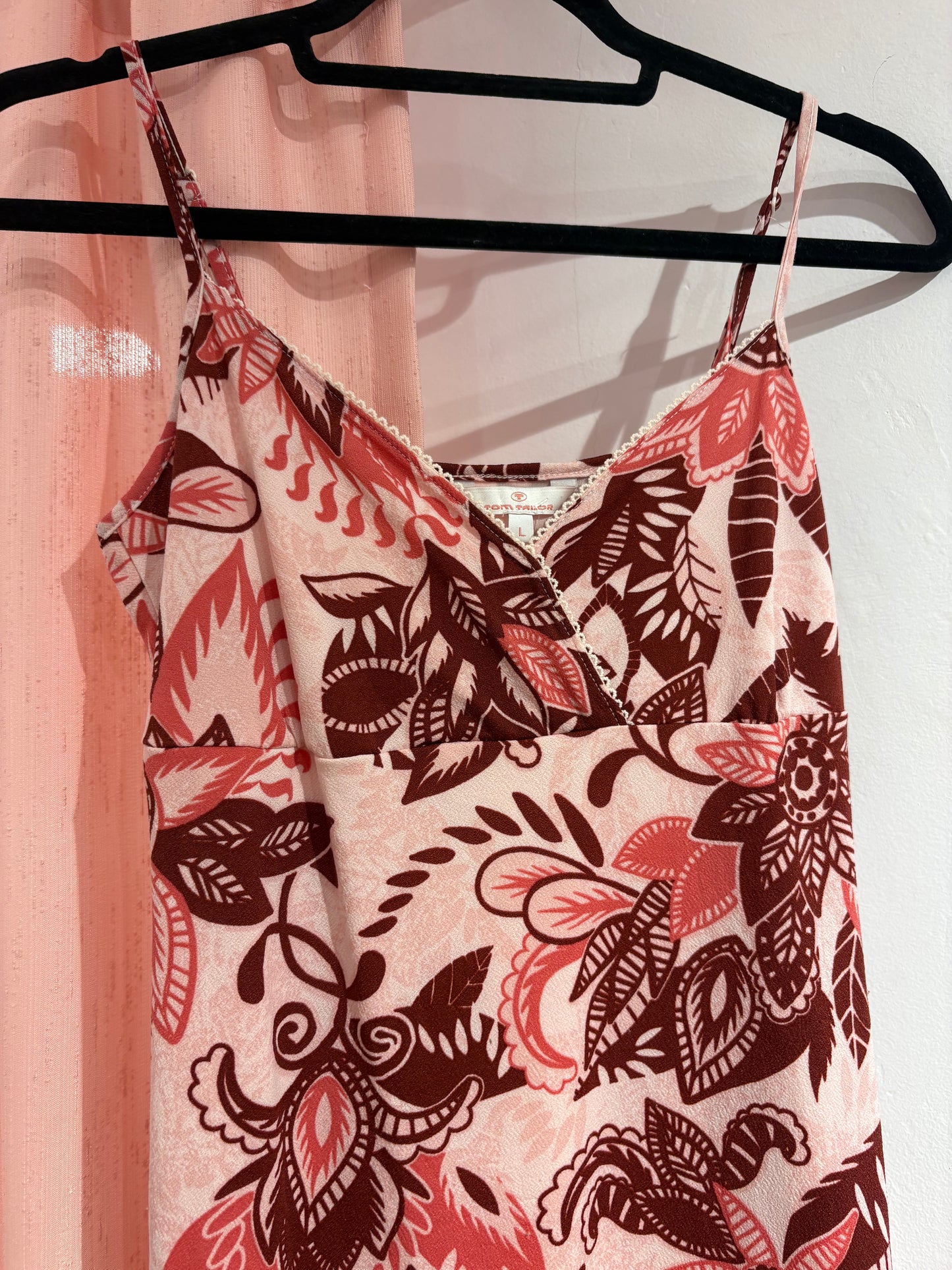 Beautiful floral midi dress (L)