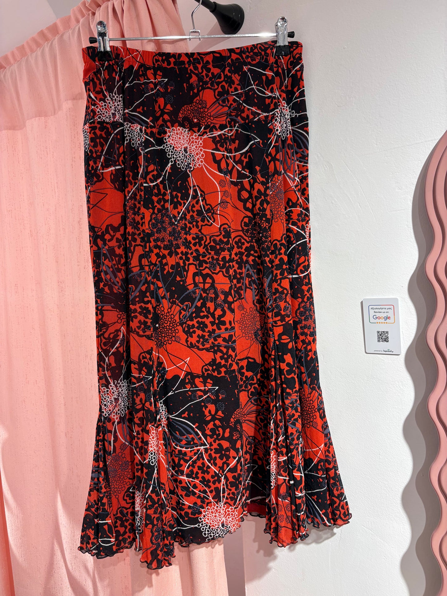 Midi red floral skirt (M/L)
