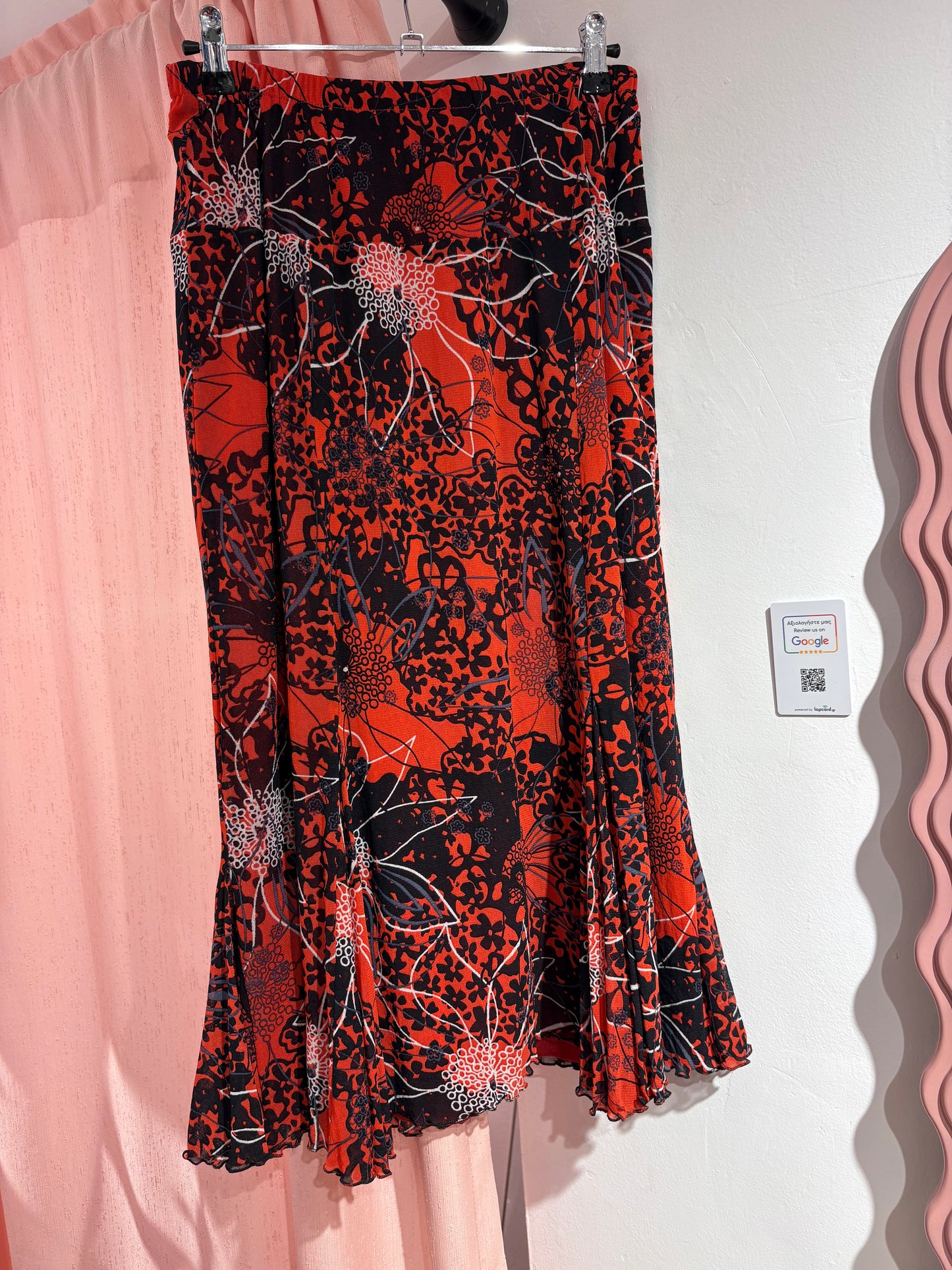 Midi red floral skirt (M/L)