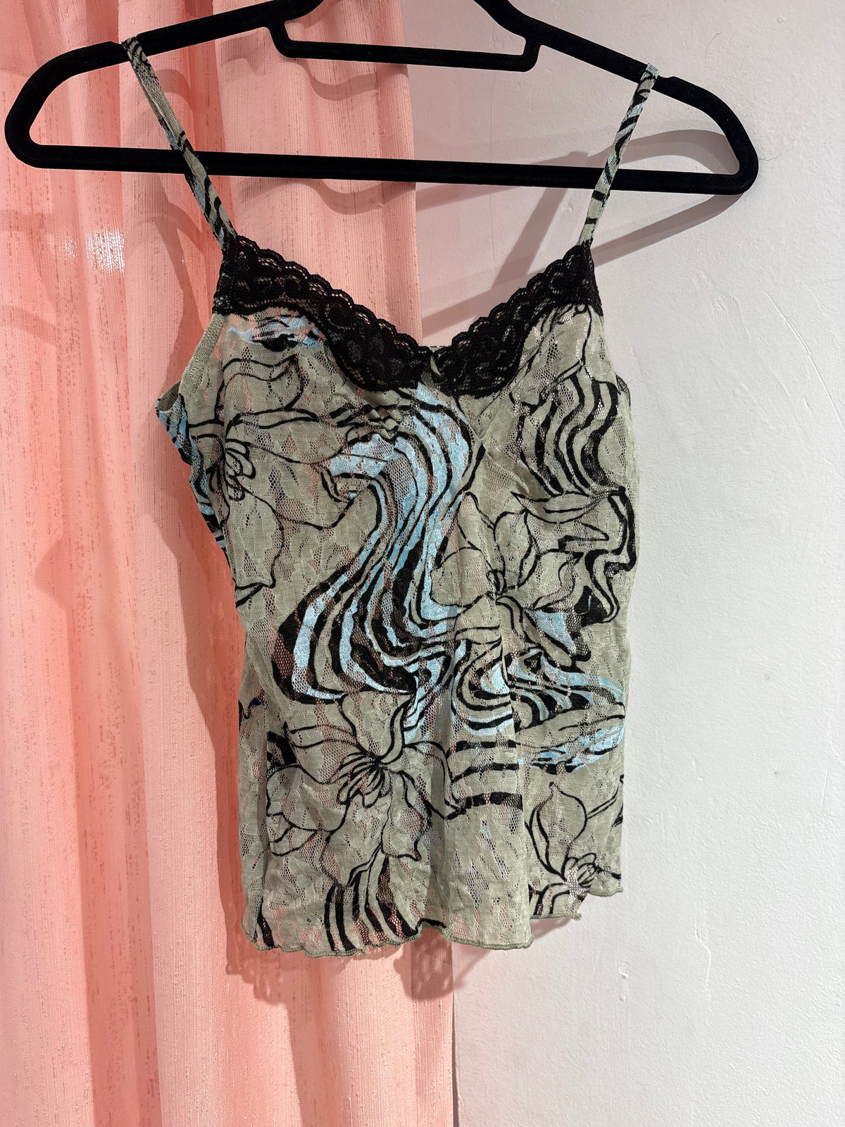 Cute mesh cami top with lace detail (S)