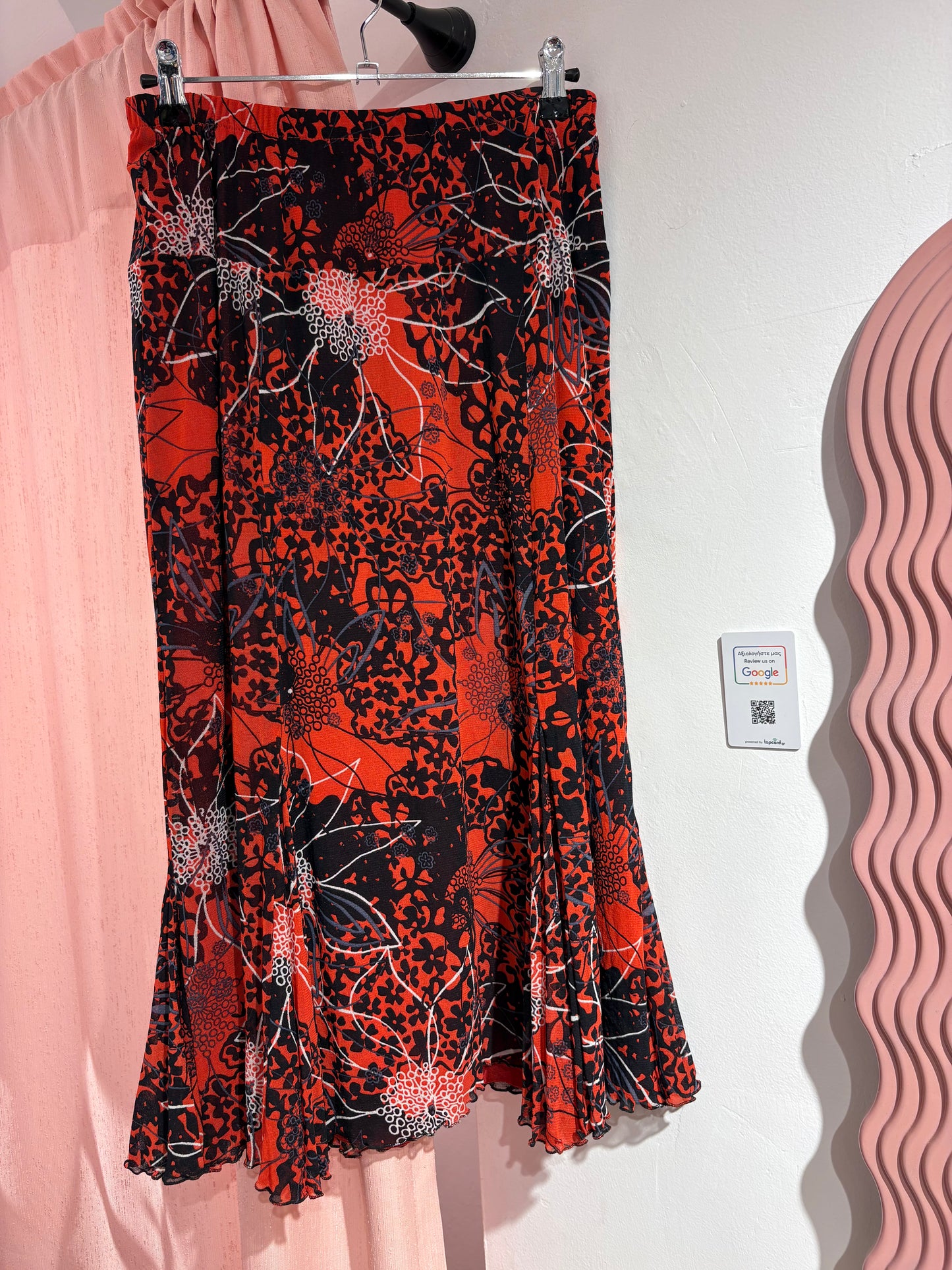 Midi red floral skirt (M/L)