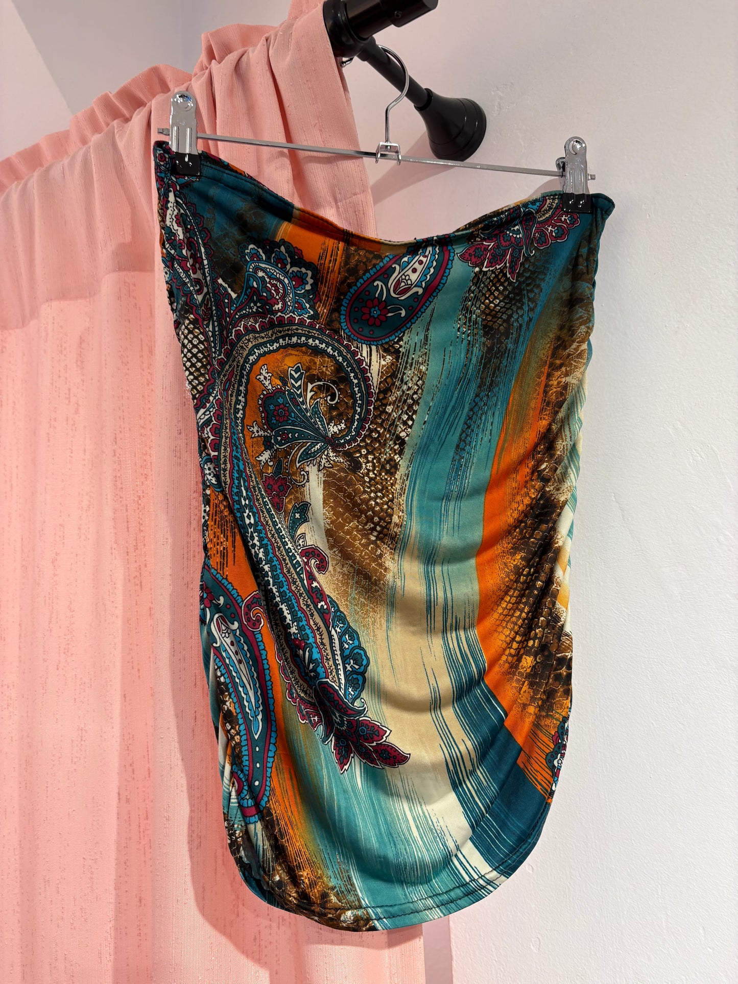 Strapless paisley top with a silver front detail (M)