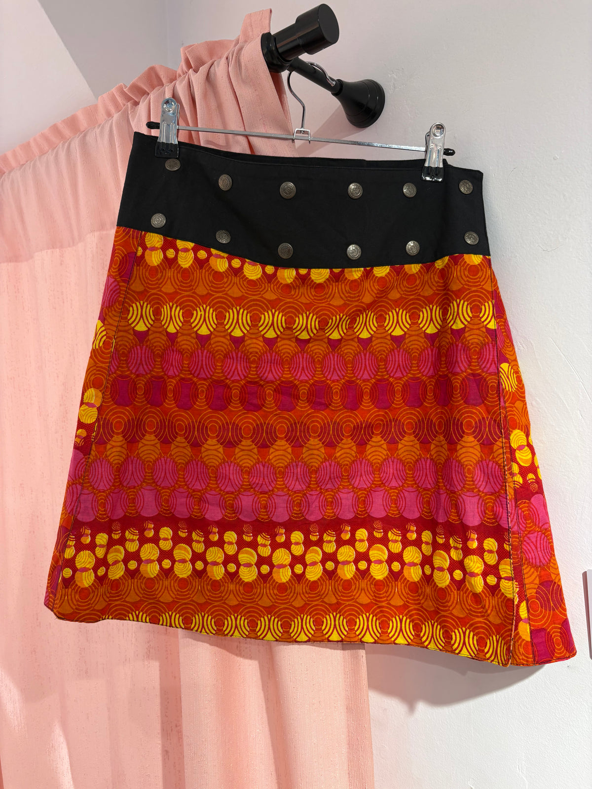 Wrapped y2k skirt with buttons (Fits M-L)